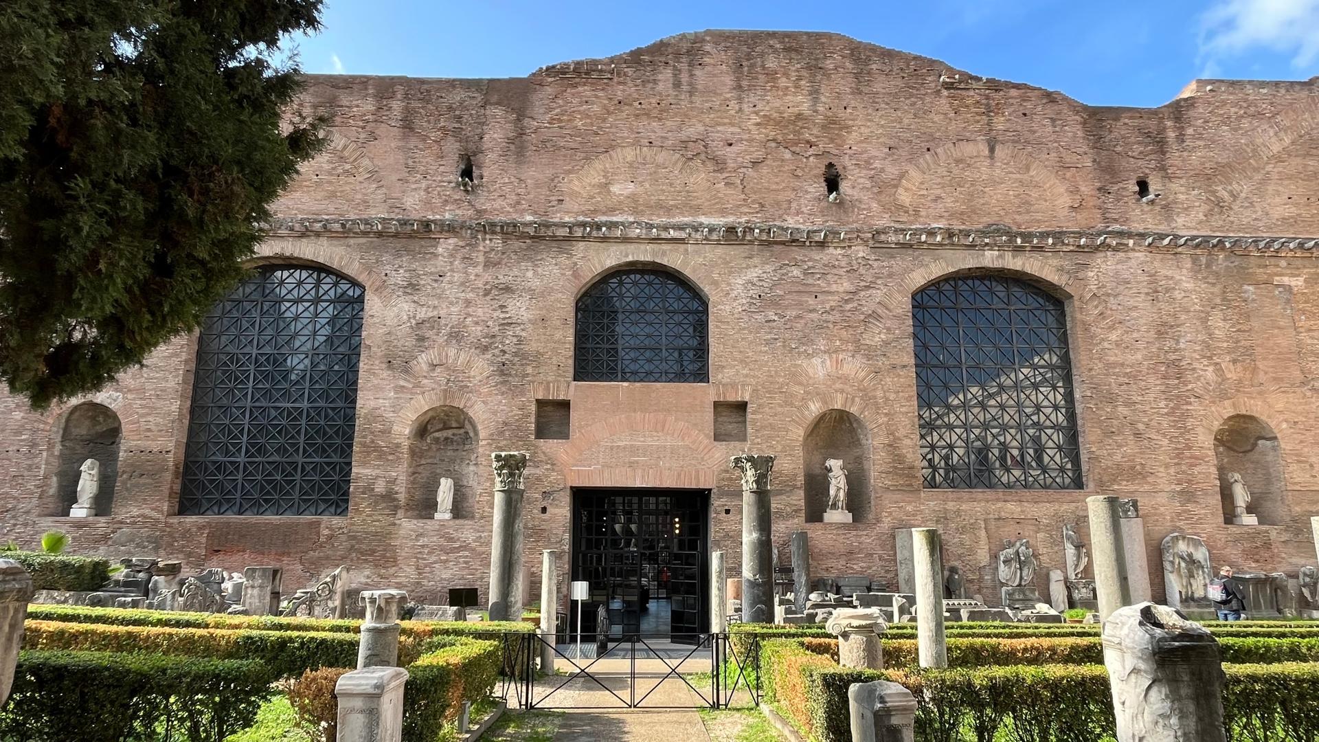 Baths of Diocletian tour in Rome  - Thumbnail 5