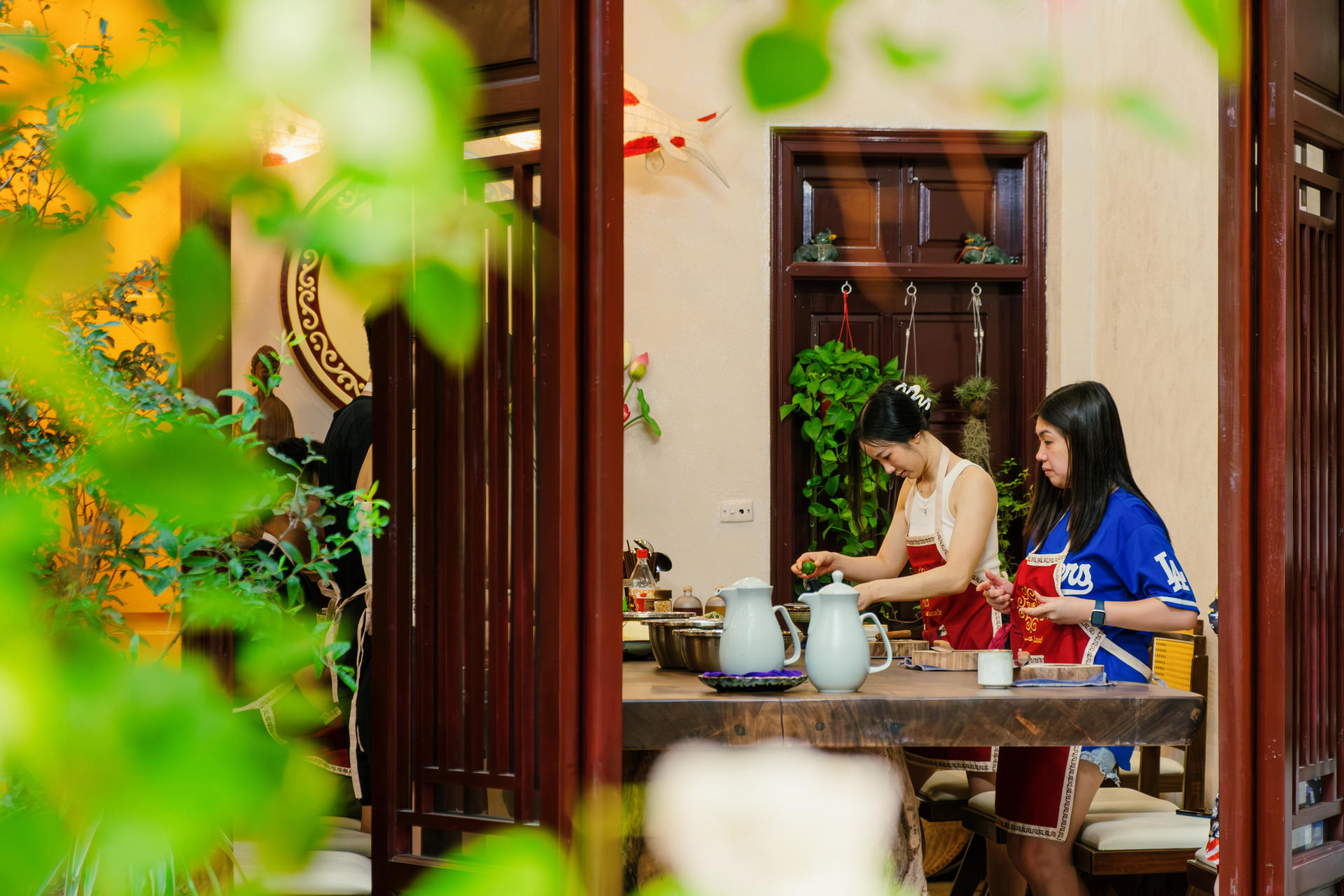 Hanoi Vegetarian Cooking Class: Free Wine Tasting & Recipe Book - Thumbnail 6
