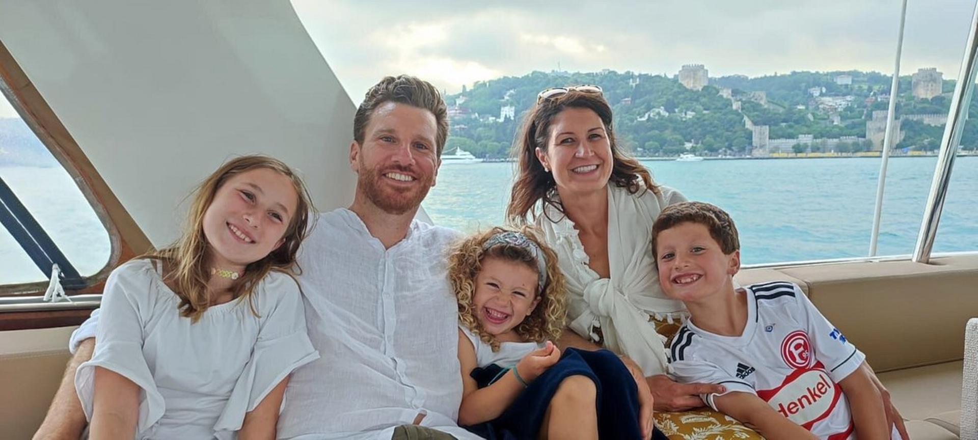 Istanbul Bosphorus Half-Day Private Yacht Cruise - Thumbnail 3