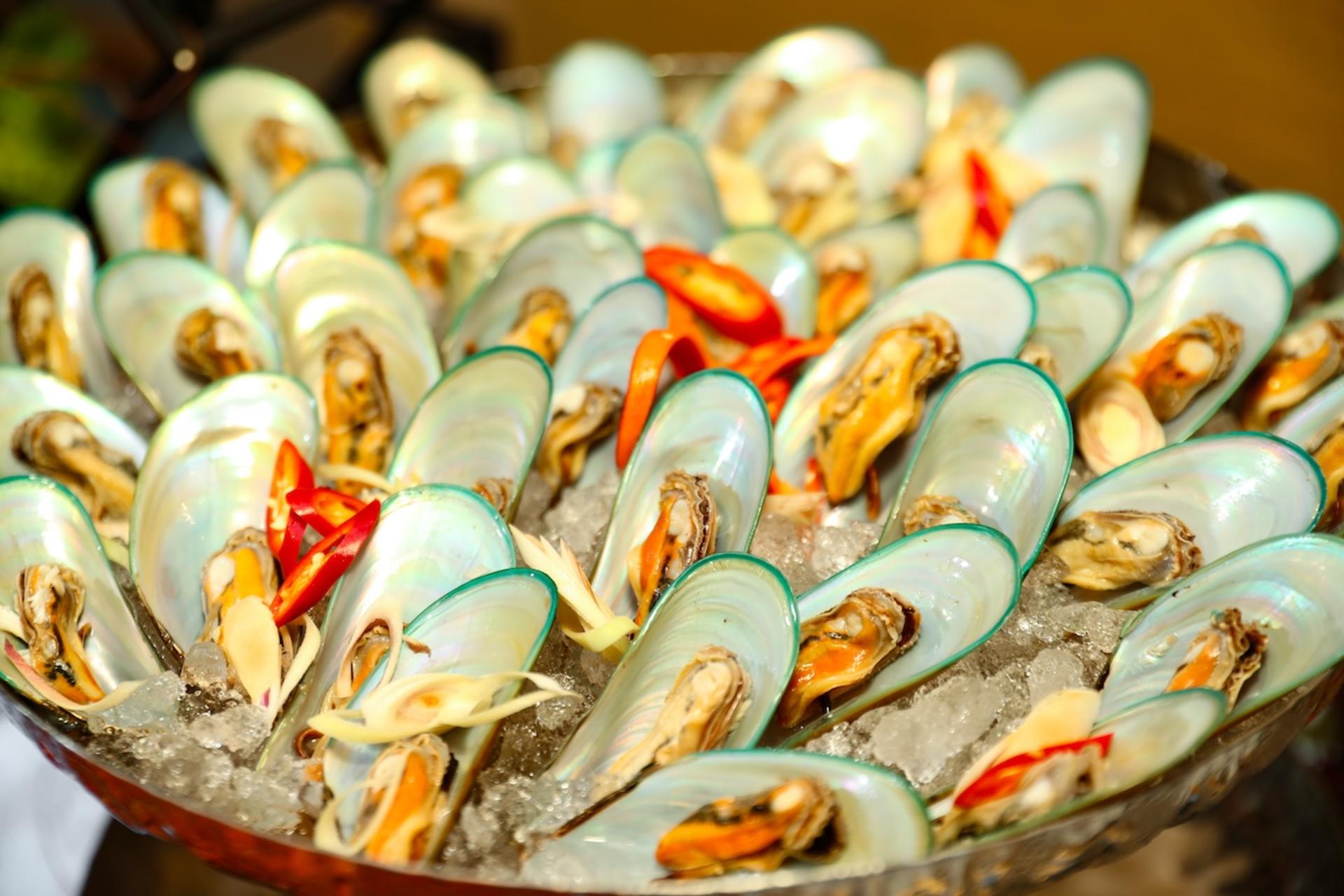 [Hyatt Regency Nha Trang] Lobster and Seafood BBQ Buffet Dinner  - Thumbnail 4