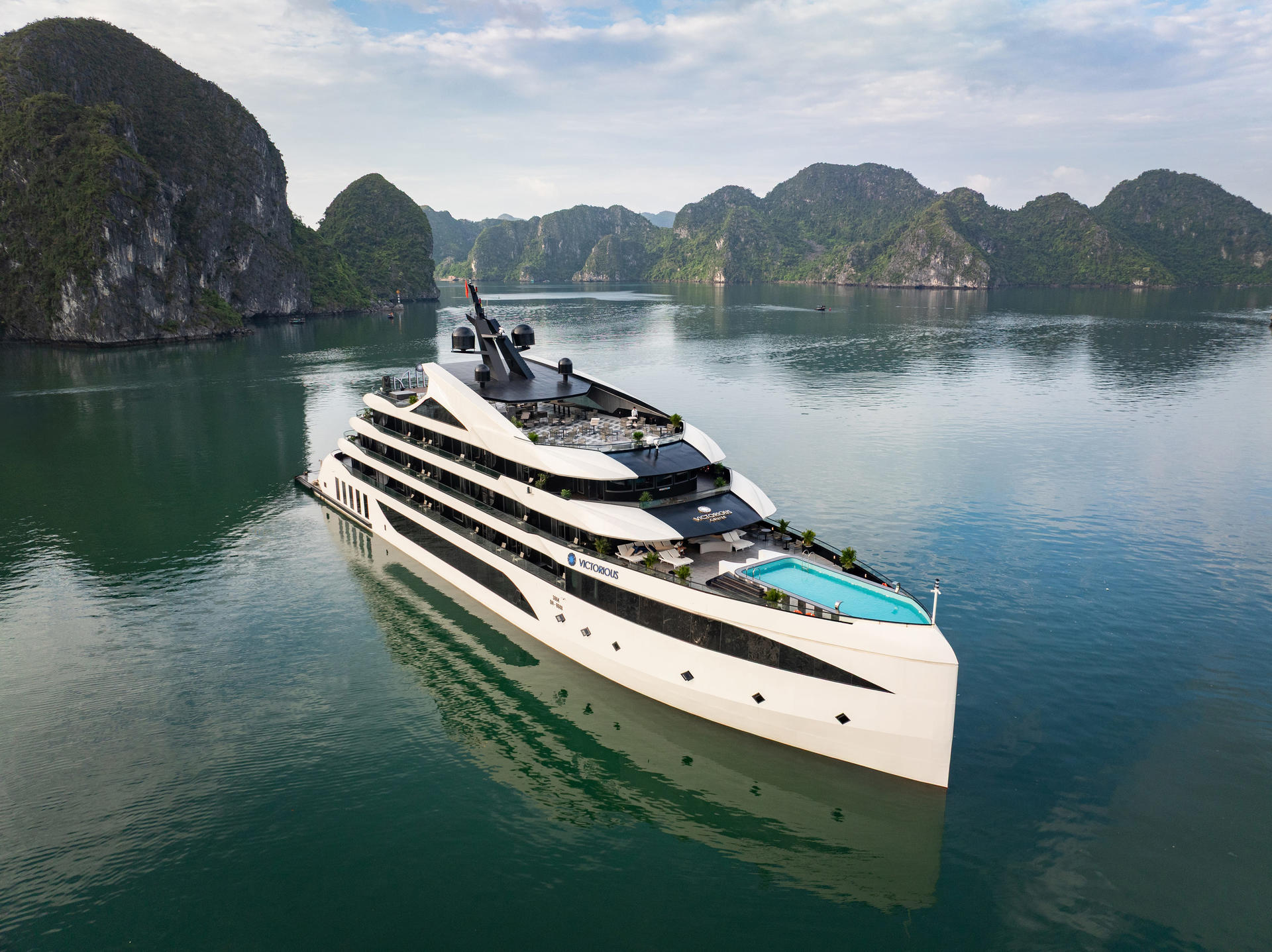 Victorious 2D1N Luxury Cruise: Ha Long Bay with Sung Sot & Ti Top - Image 1