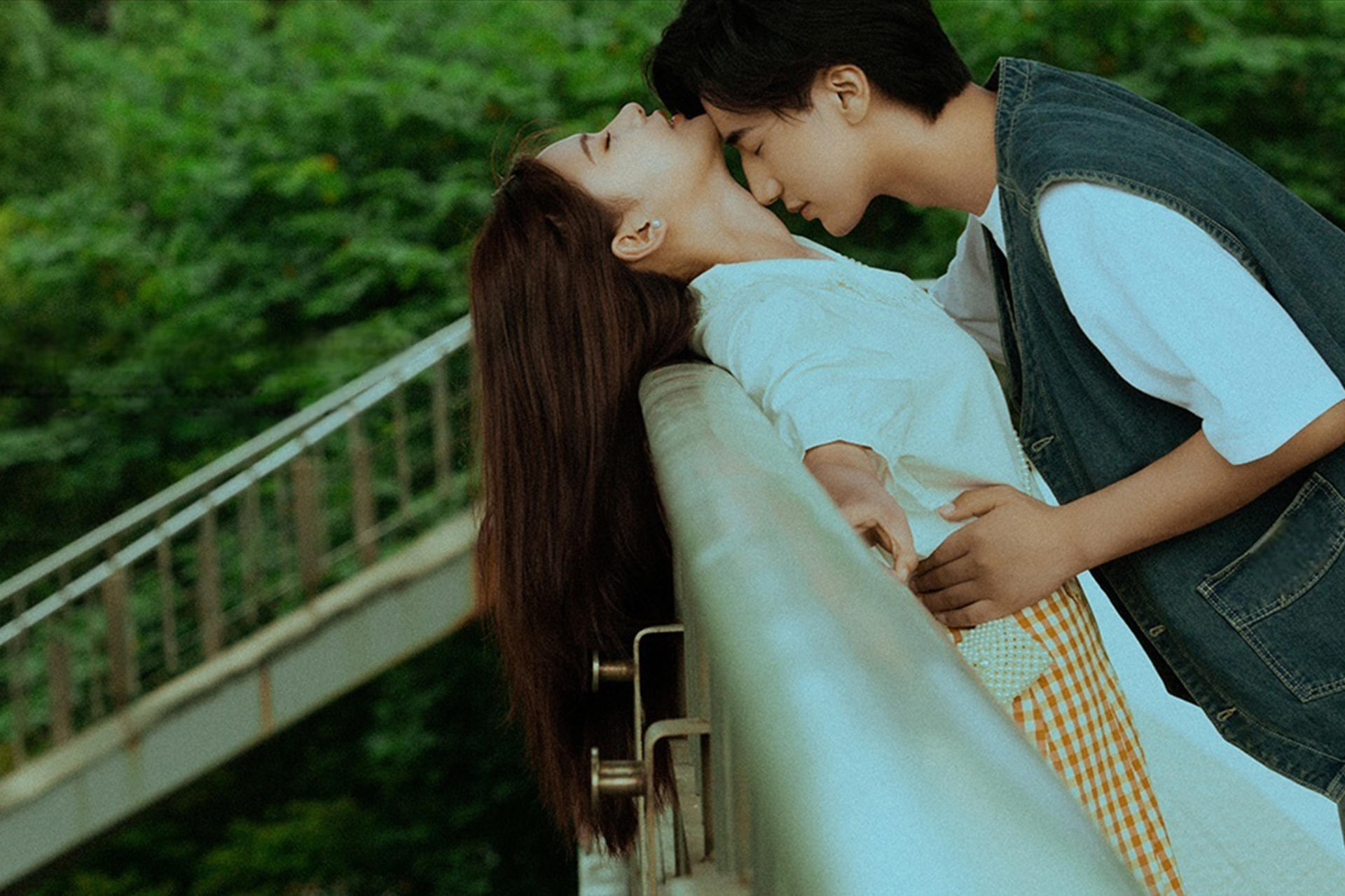The Bund/Wukang Road Couple Travel Photography - Thumbnail 5