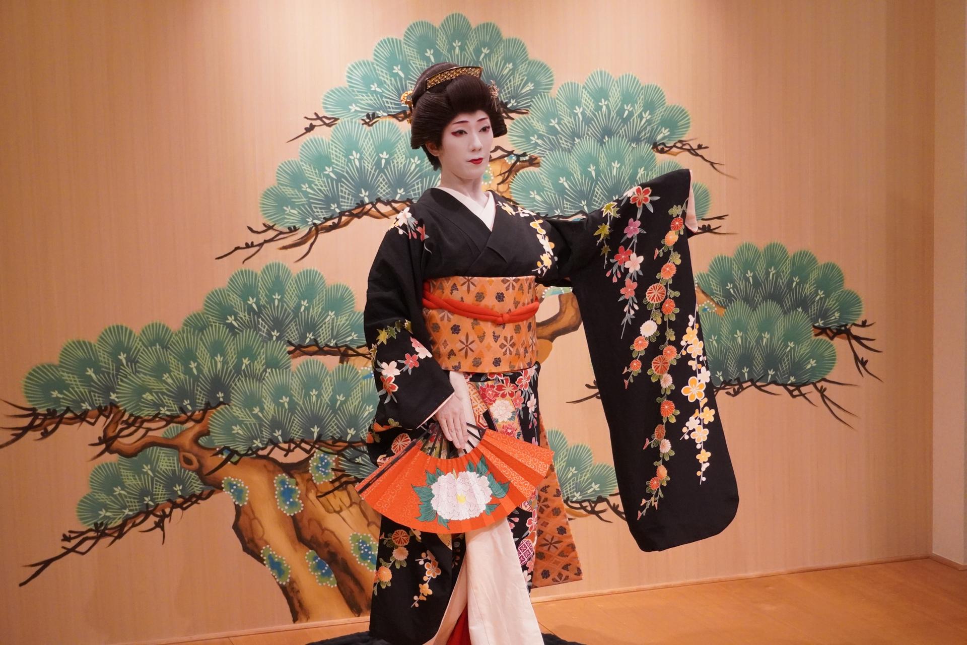 Tokyo | Japanese Culture Experience & Artist Talk (12 seats) - Thumbnail 3