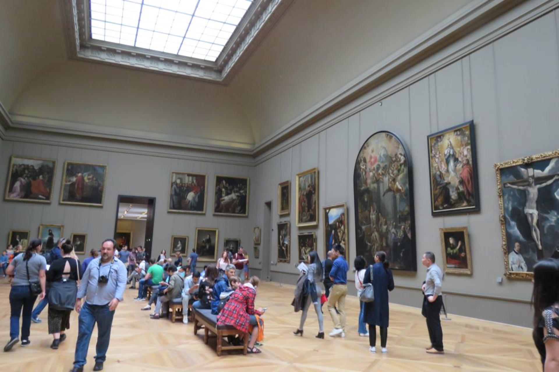 Louvre Museum and Seine River Cruise Tour - Thumbnail 2
