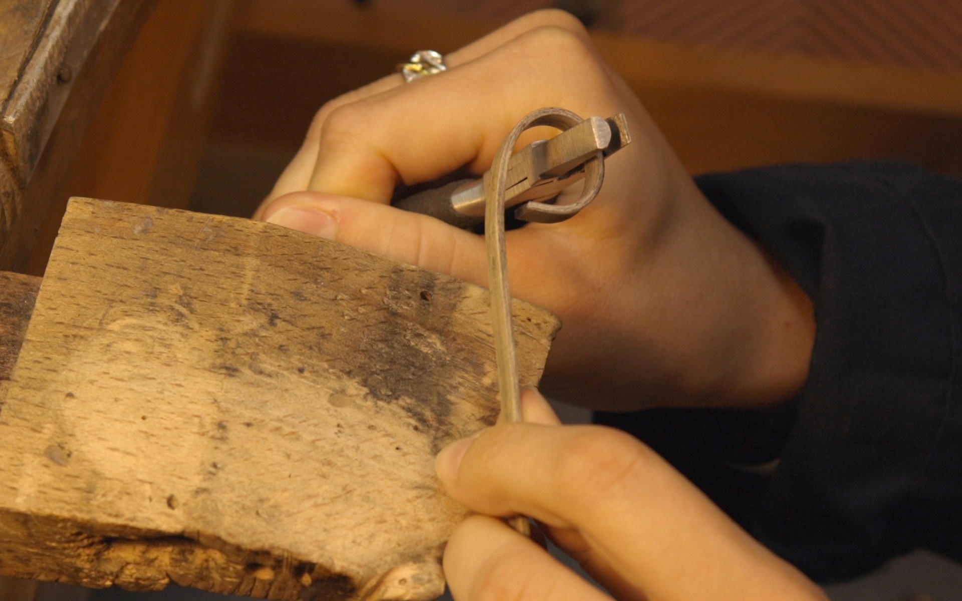 Private Silver Ring Making Workshop in Venice - Thumbnail 5