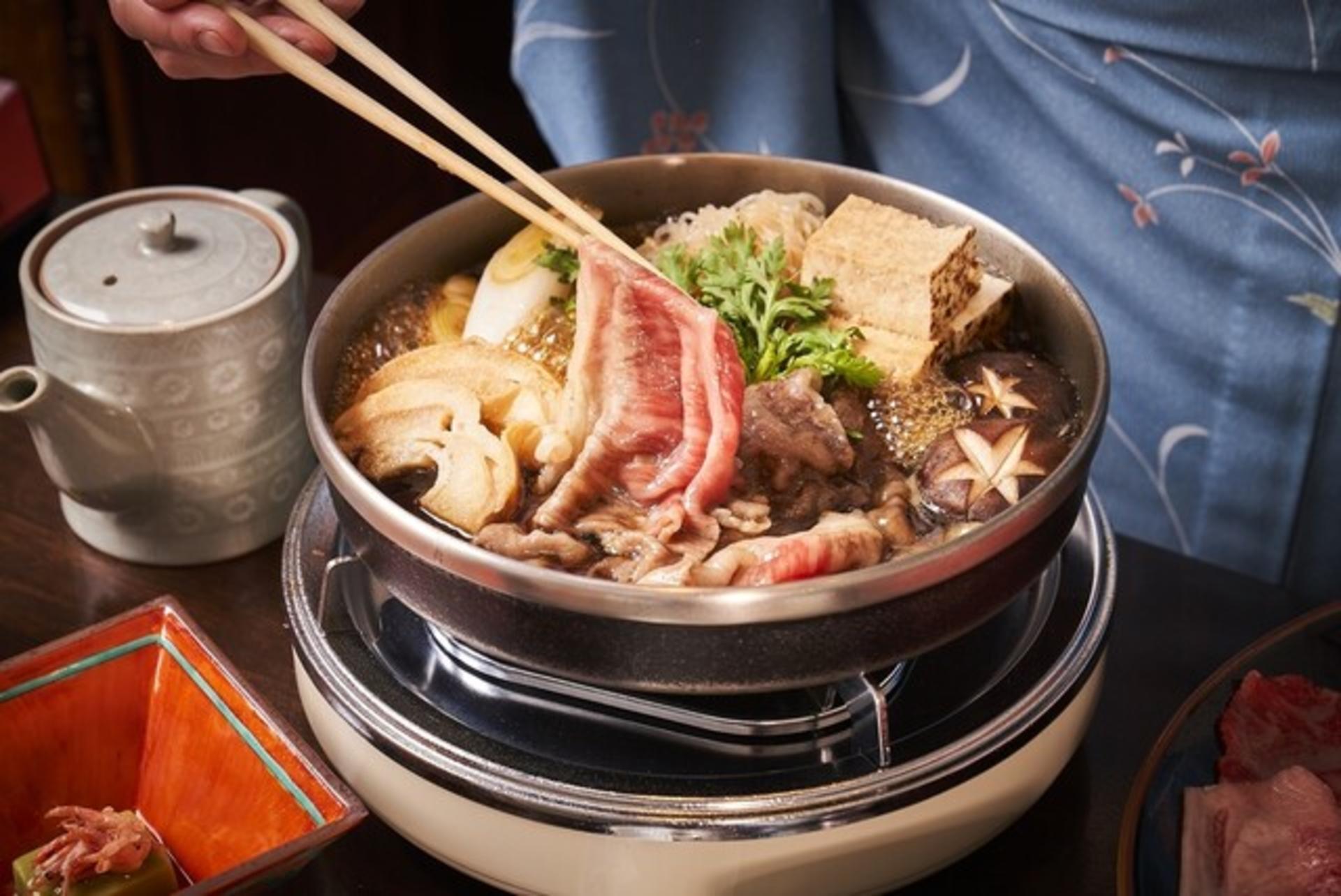 Sukiyaki Chinya Asakusa - Sukiyaki in Tokyo, Asakusa - Thumbnail 3
