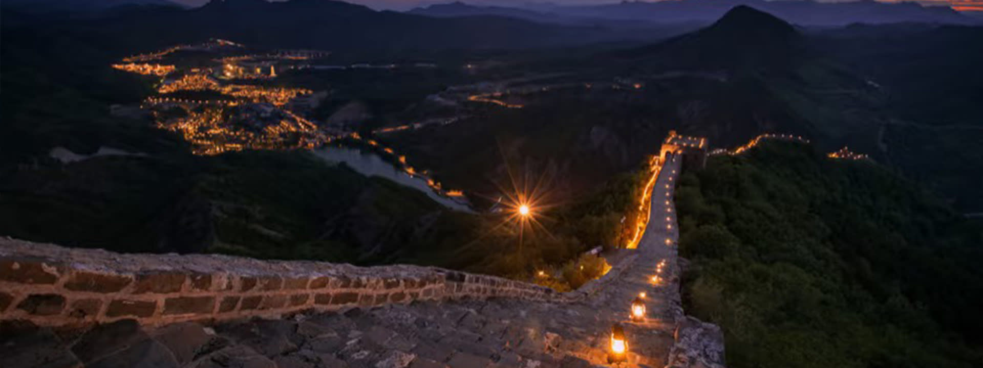Beijing Day Trip to Jinshanling Great Wall + Night Tour of Simatai Great Wall One-Day Tour - Thumbnail 3