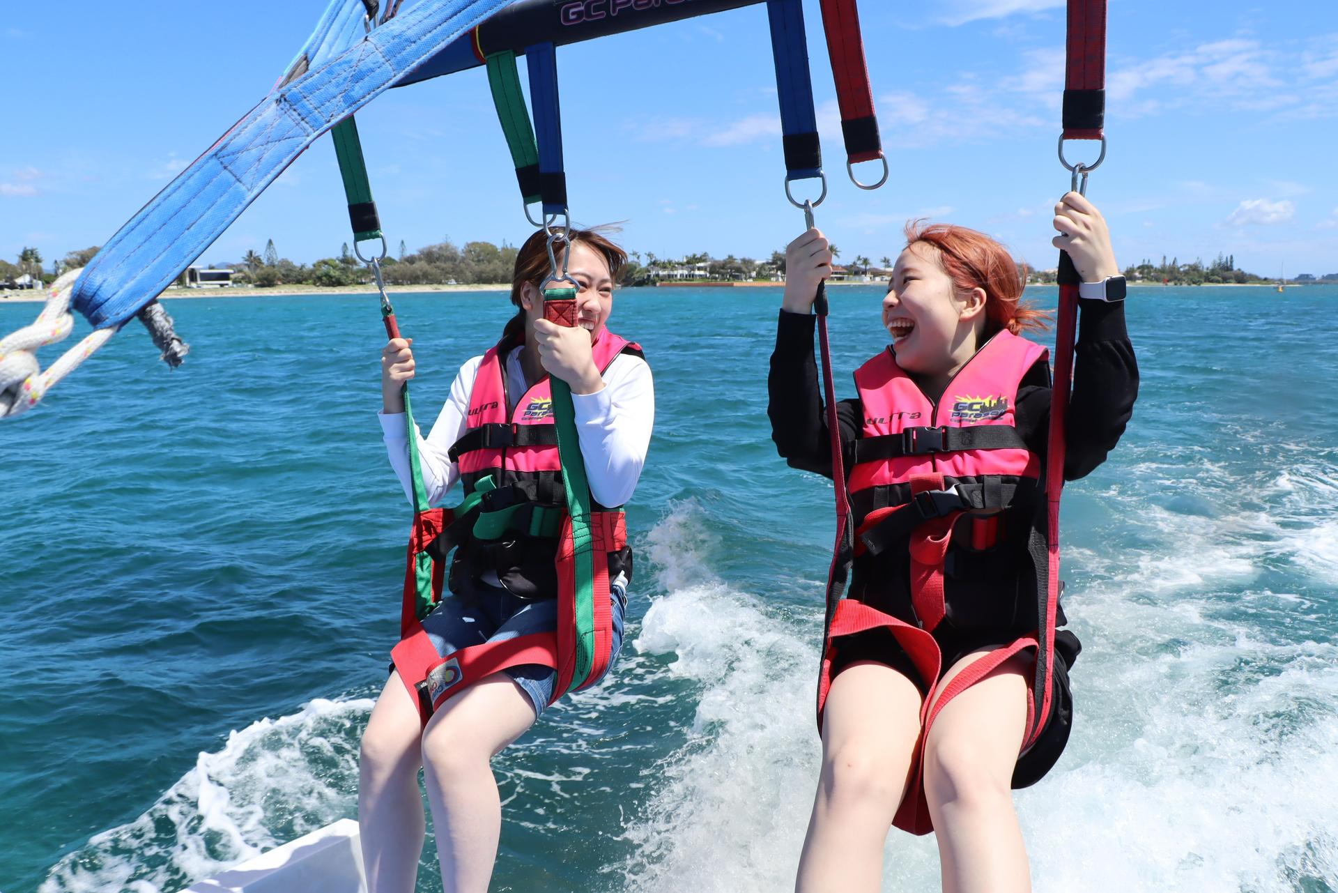 Gold Coast Parasailing Experience - Thumbnail 5