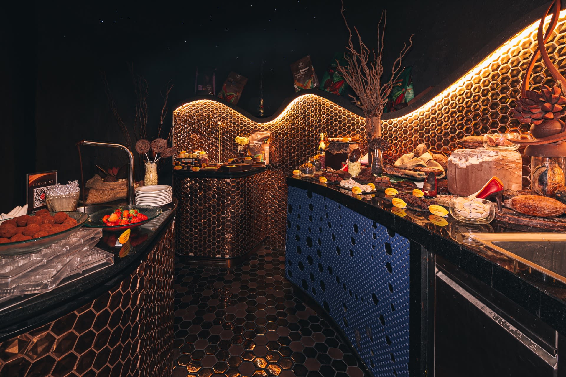 COCOA XO Bar at Red Sky 57th Floor - Thumbnail 5