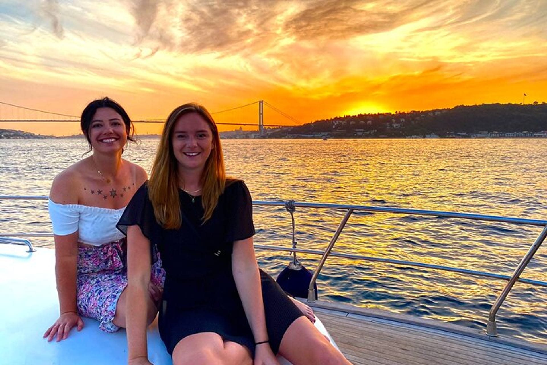 Istanbul Bosphorus Sunset Half-Day Cruise - Thumbnail 3