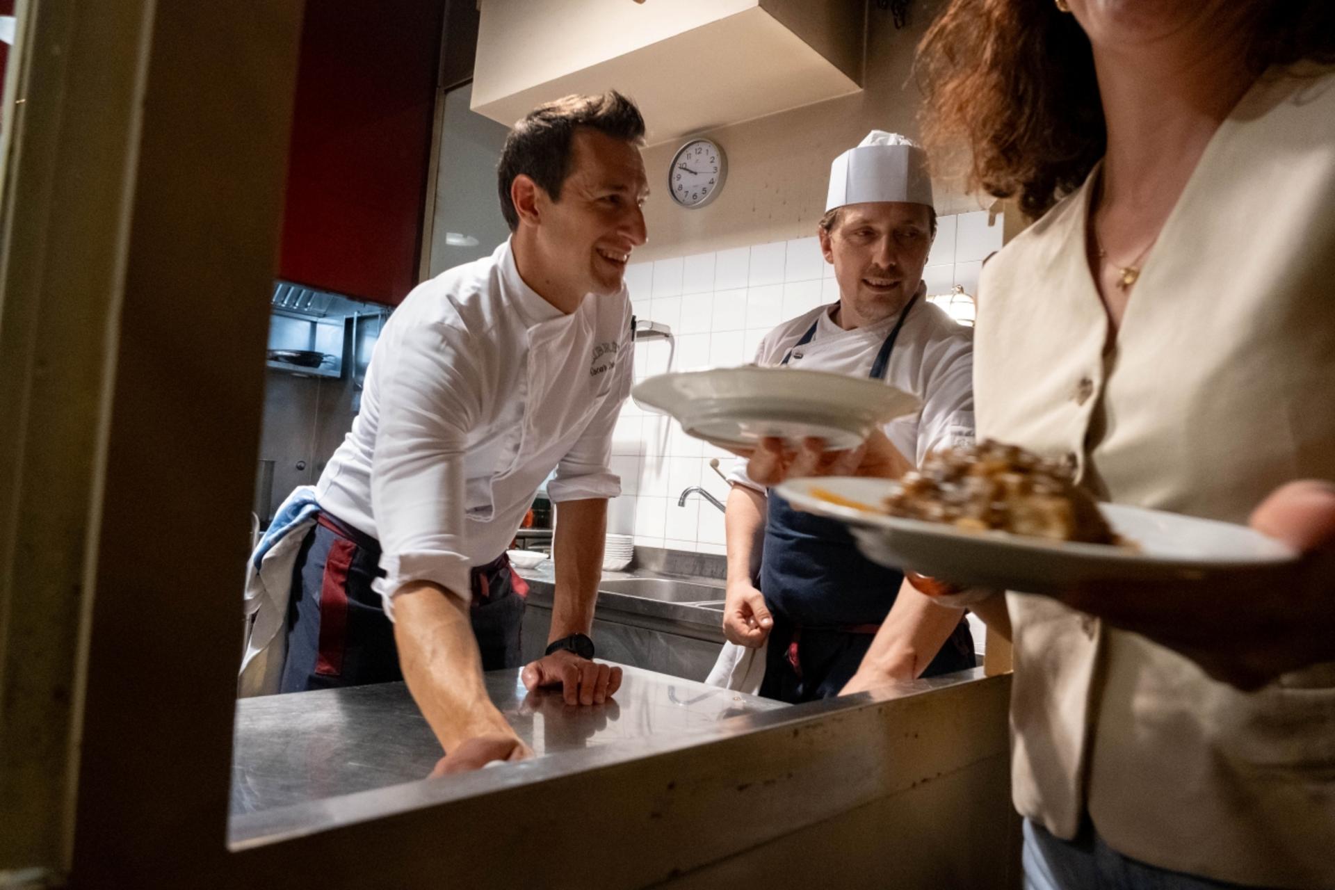 Dinner & show at the Teatro del Sale in Florence - Thumbnail 12
