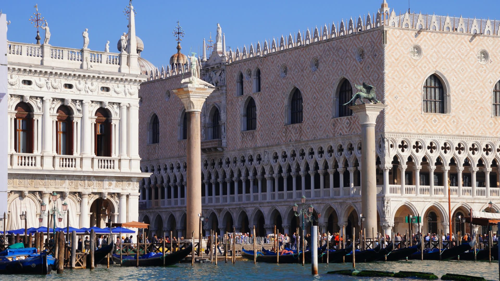 St. Mark's Basilica, Doge's Palace, and Venice city tour  - Thumbnail 6