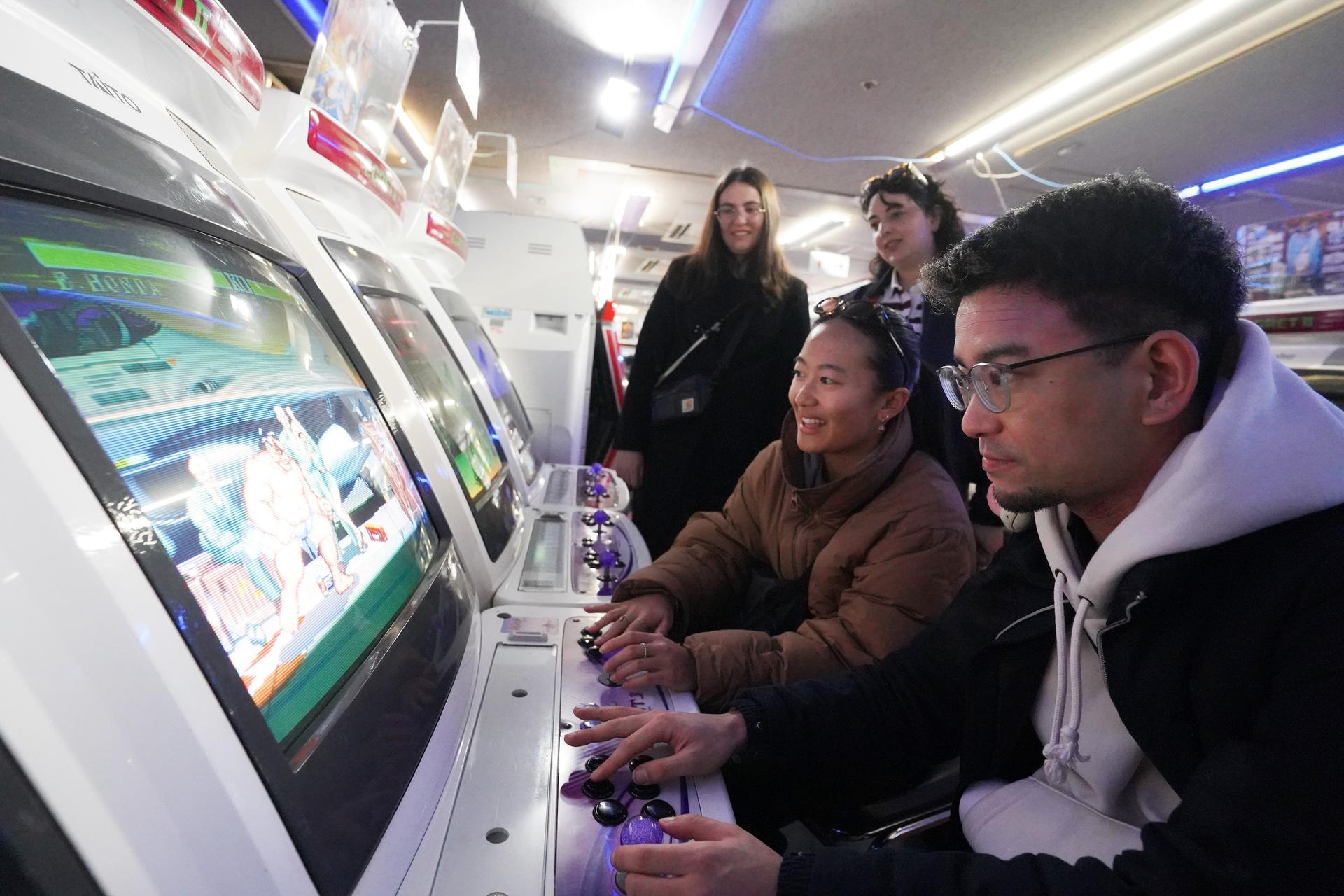 Akihabara Electric & Anime Town Walk : Dive into The Holy Land of Ot - Thumbnail 25