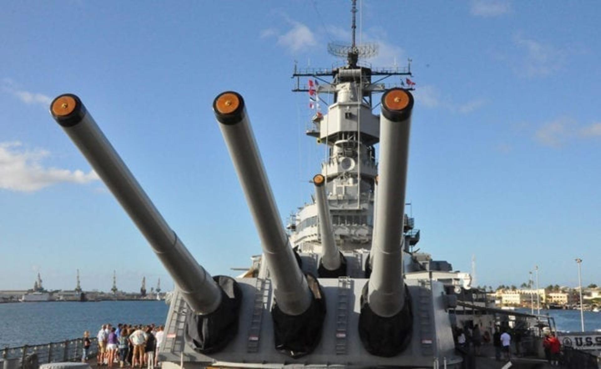 World War II Heroes Deluxe Pearl Harbor Tour - Image 1