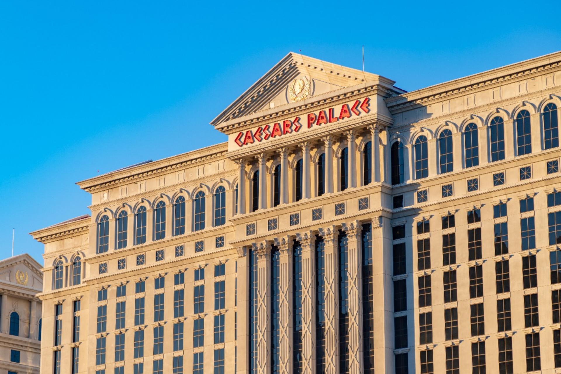 Las Vegas Strip Walking Tour with Audio Guide - Thumbnail 4