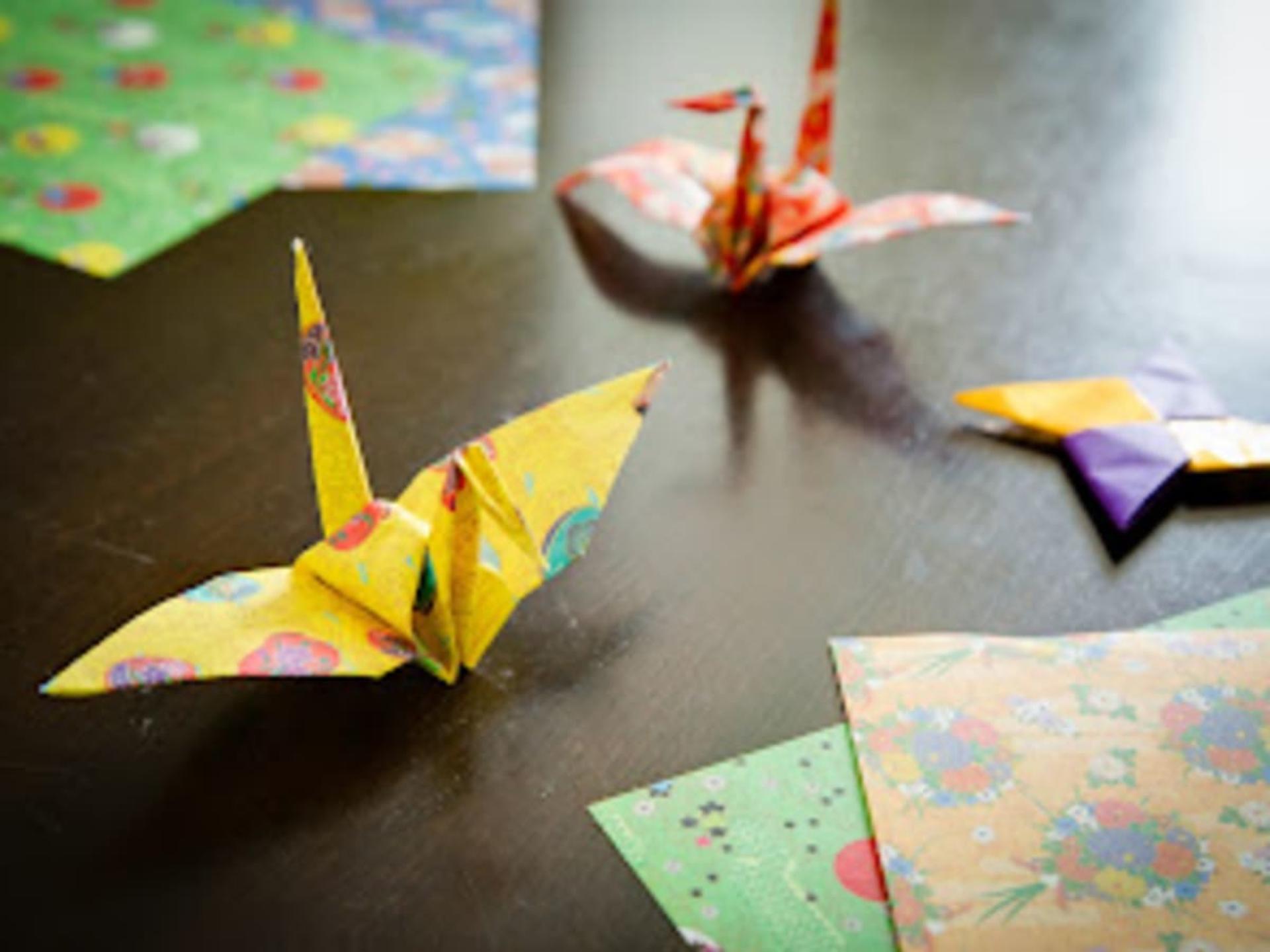 [Daishin Judokai] Calligraphy & Origami with a Local Family - Thumbnail 6