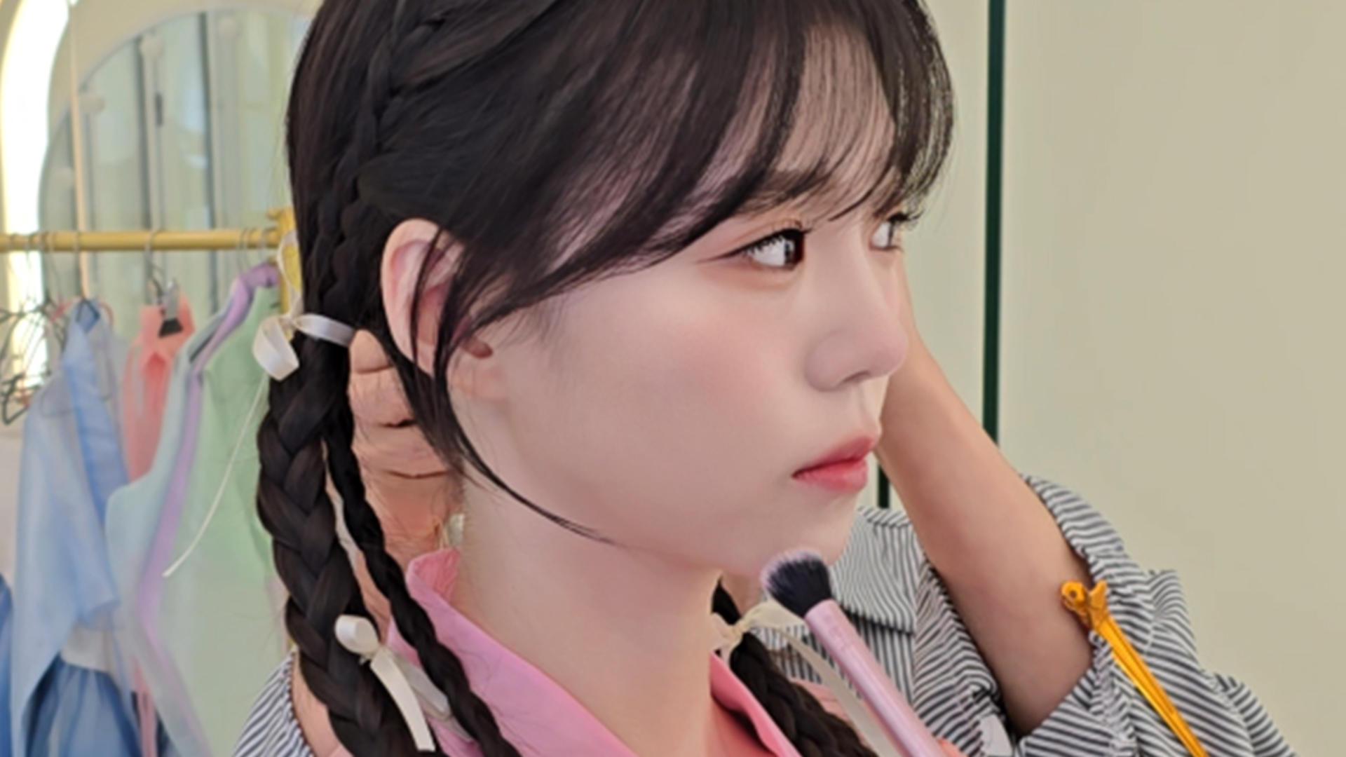 K-Beauty & K-Pop Hair & Makeup at LuLu Studio Gyeongbokgung - Thumbnail 10