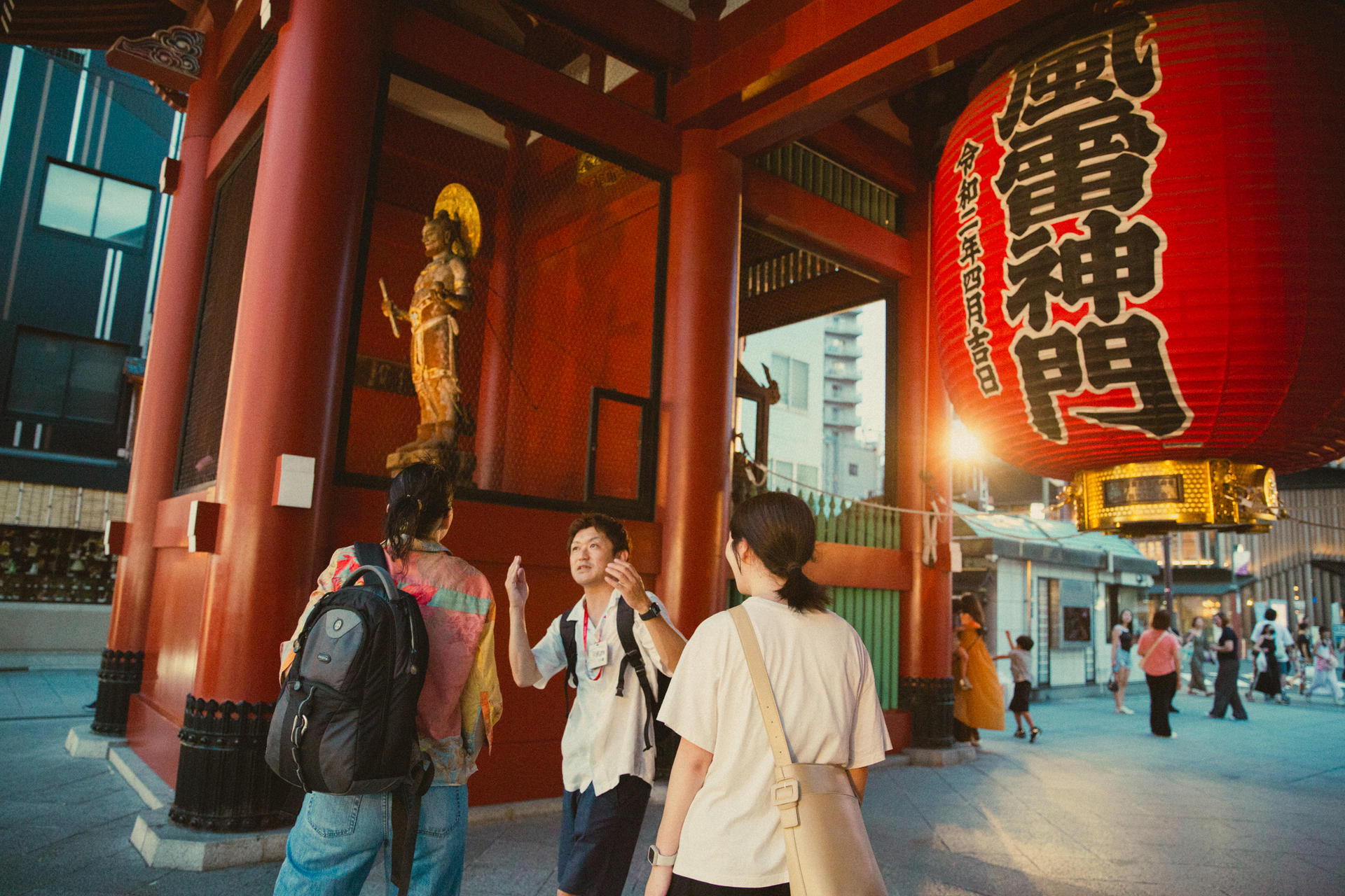 Tokyo: Asakusa & Sensoji Guided Tour (90min) - Thumbnail 7