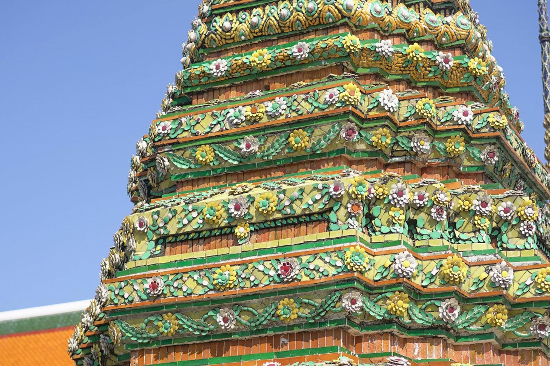 Wat Pho, Wat Arun & Flower Market Guided Walking Tour in Bangkok - Thumbnail 67
