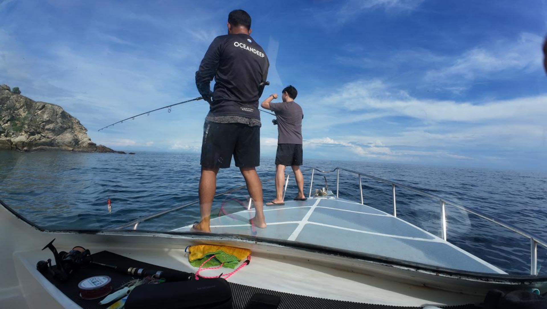 Labuan Bajo Pink Beach Private Full-Day Fishing Tour - Thumbnail 4