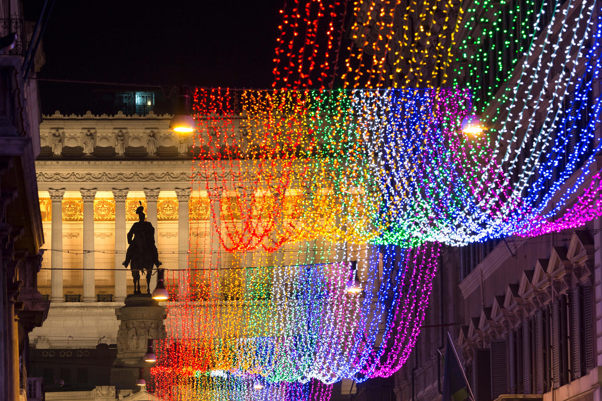 Rome Hop On Hop Off Christmas Lights by Night Open Bus - Thumbnail 2