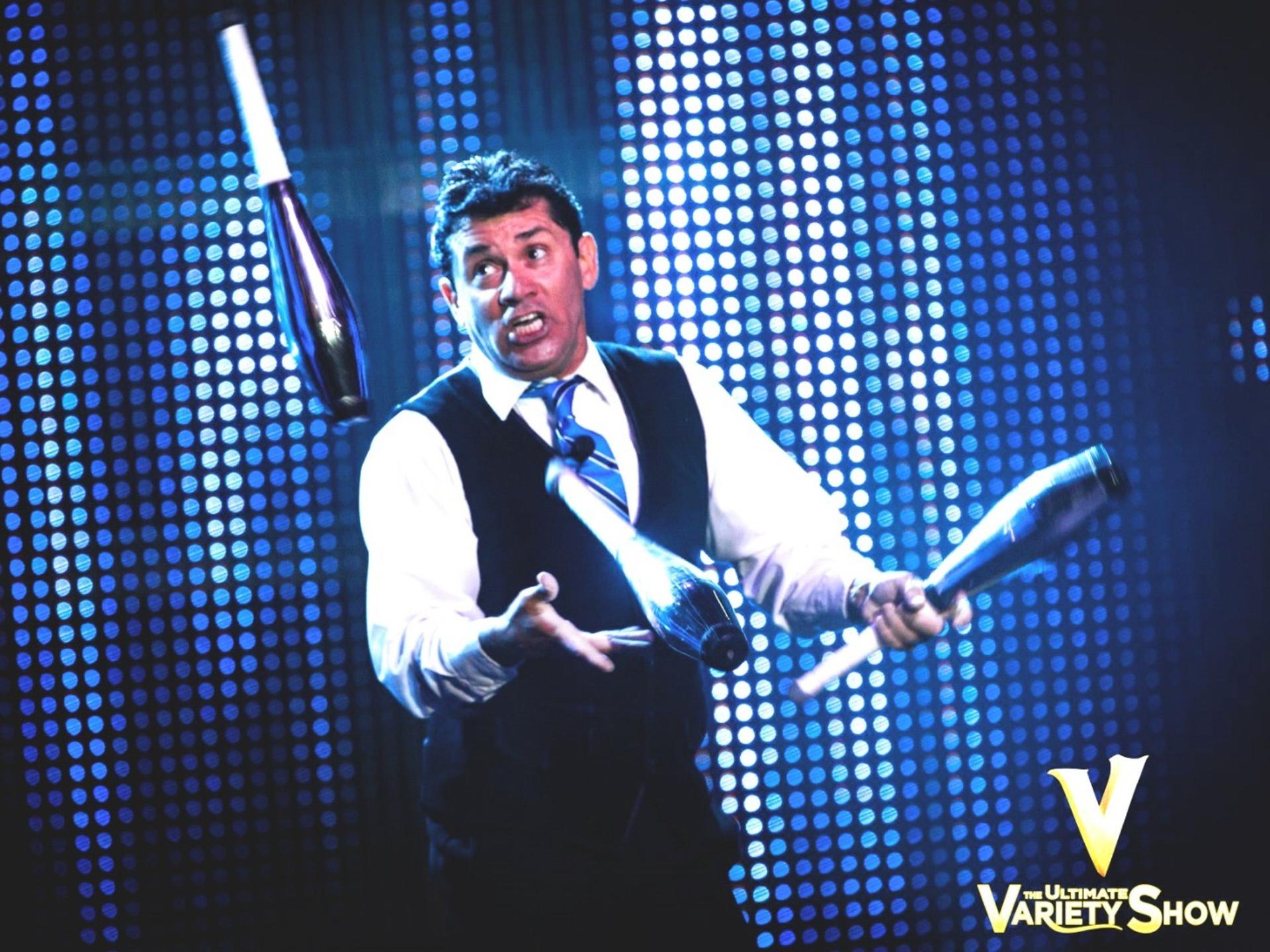 V - The Ultimate Variety Show Ticket in Las Vegas - Thumbnail 2