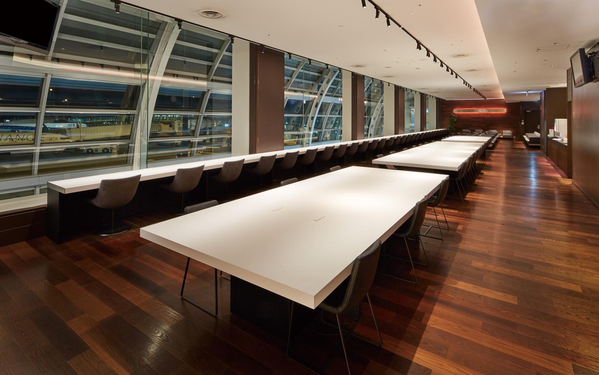 Tokyo (Haneda) International Airport Lounge Service by AIRPORT LOUNGE (South) - Thumbnail 3