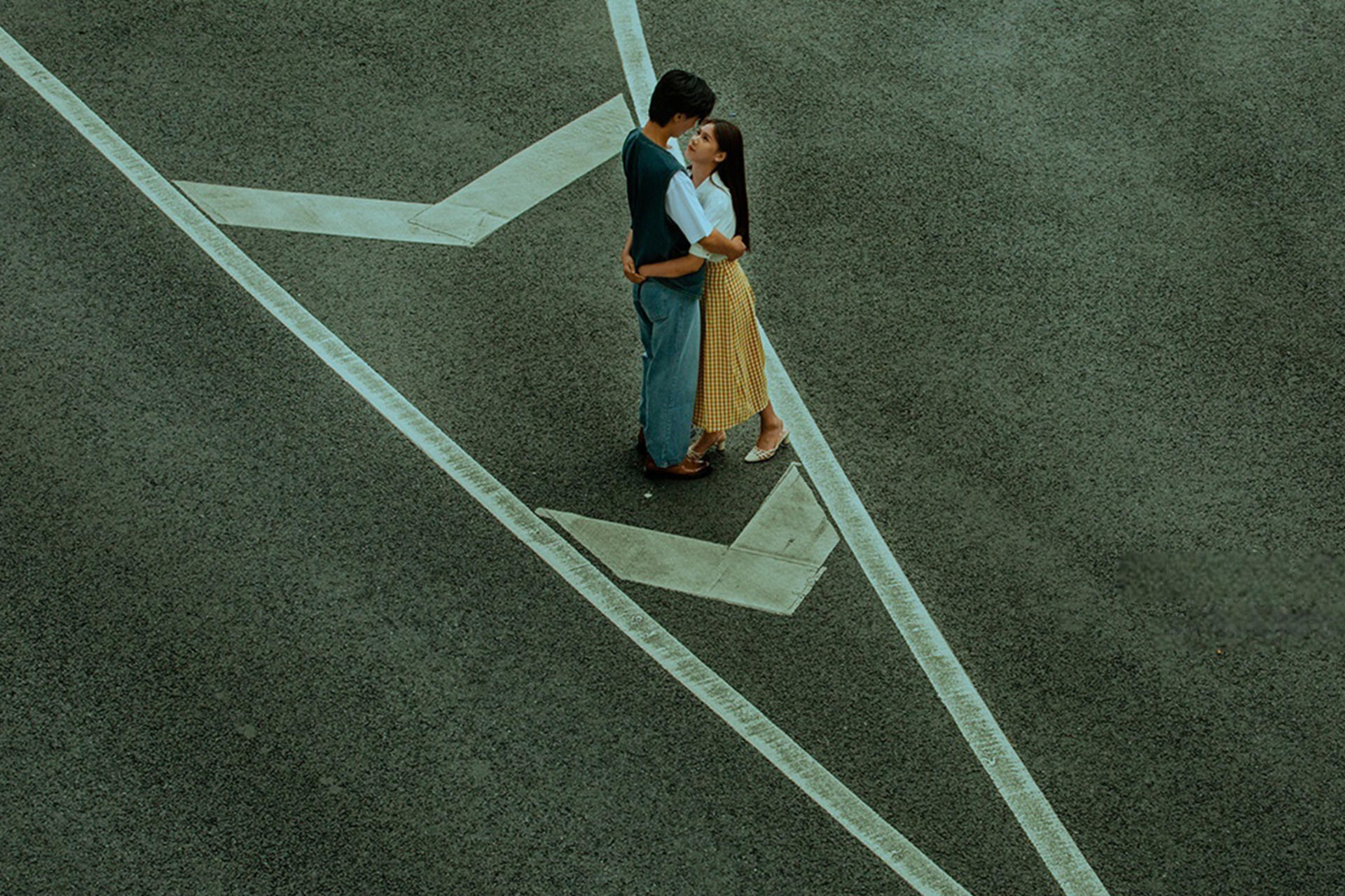 The Bund/Wukang Road Couple Travel Photography - Thumbnail 4