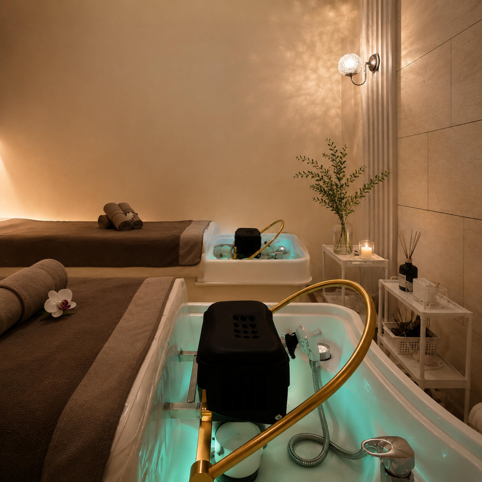 LUXCARE_HeadSpa, Lymph Drainage & DeepTissue Massage, HBOT in seoul. - Image 1