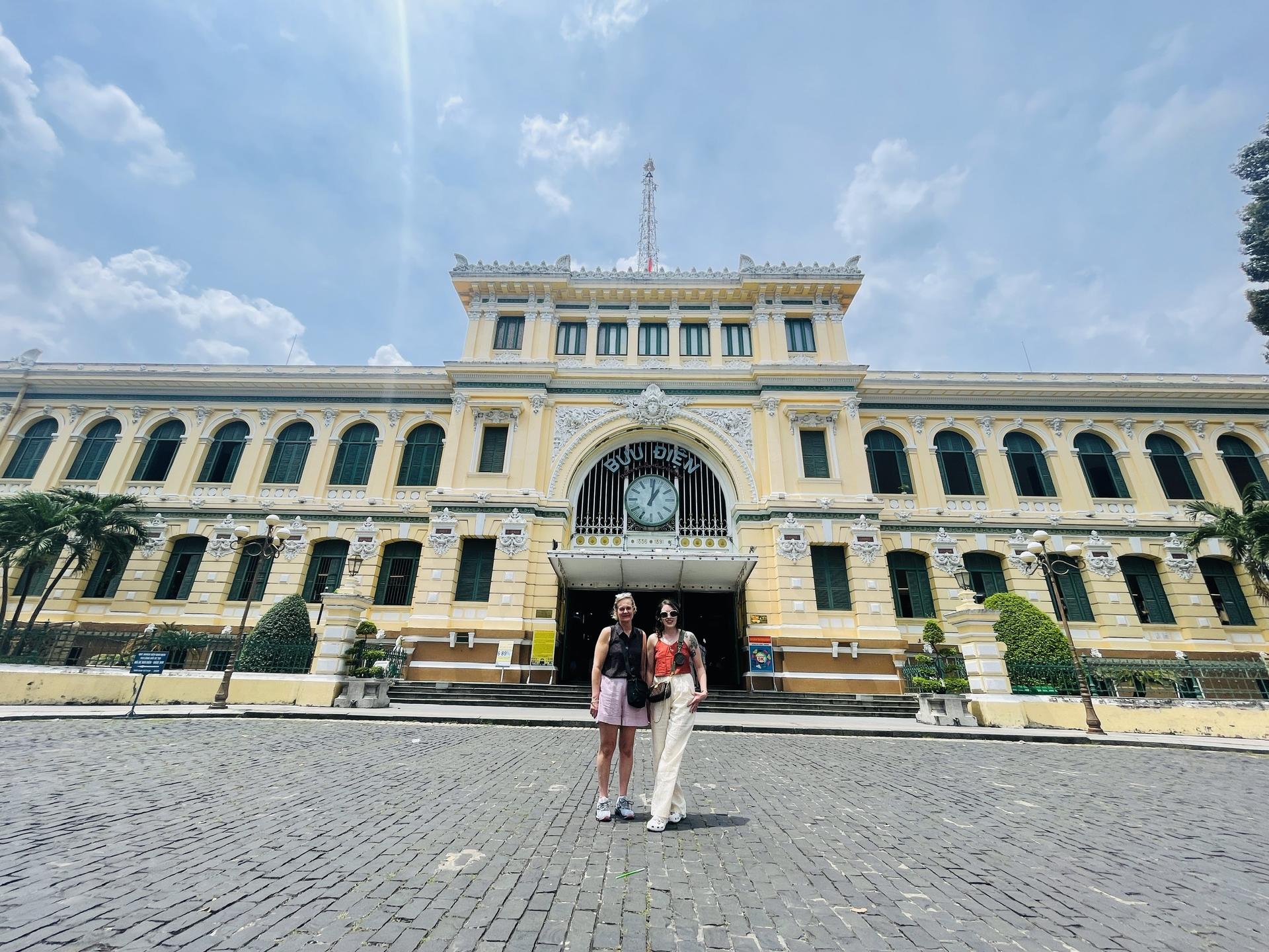 Ho Chi Minh City Motorbike 2 Hours Sightseeing Tour - Thumbnail 5