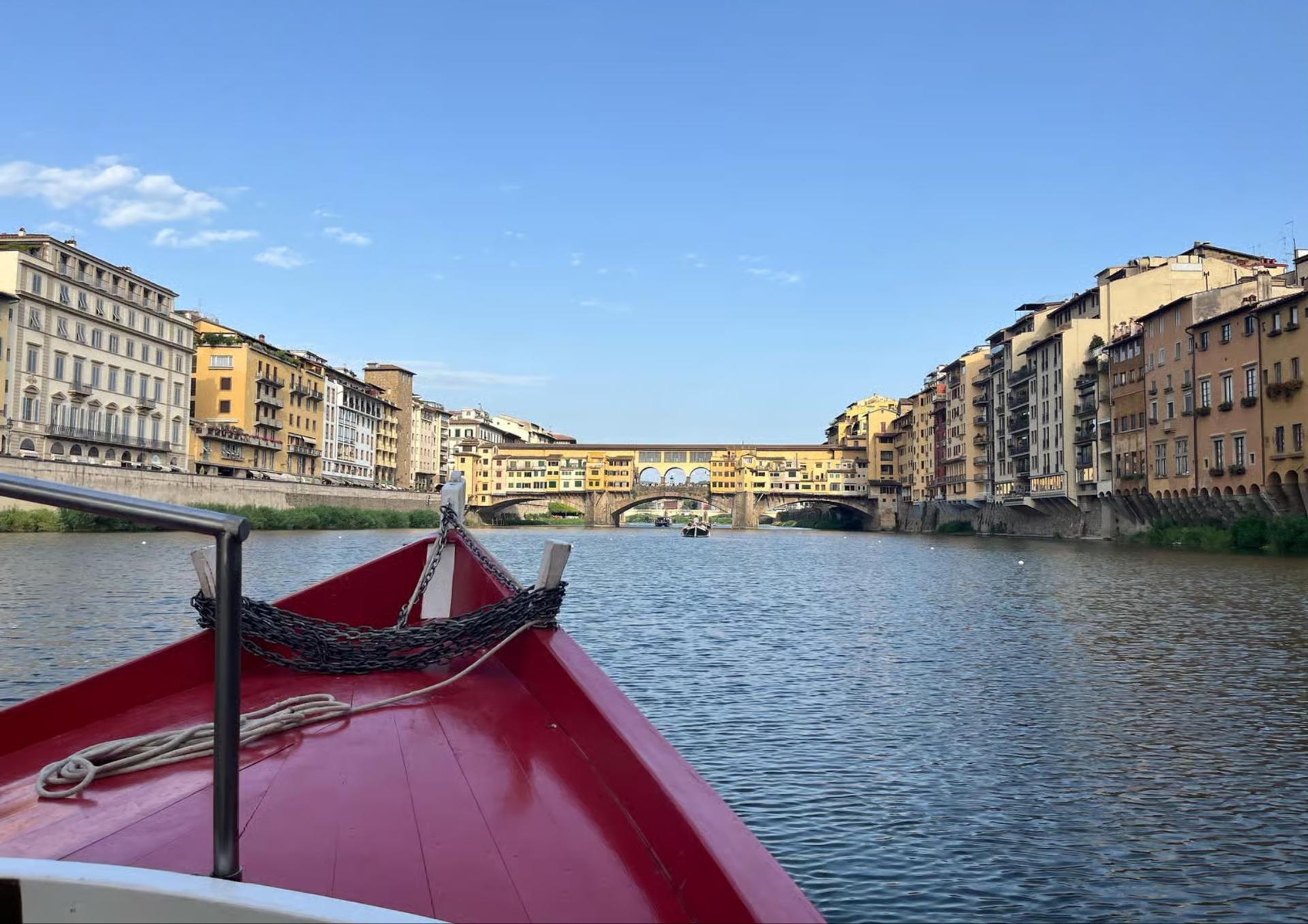 Florence Traditional Gondola Guided Boat Tour on the Arno River - Thumbnail 8