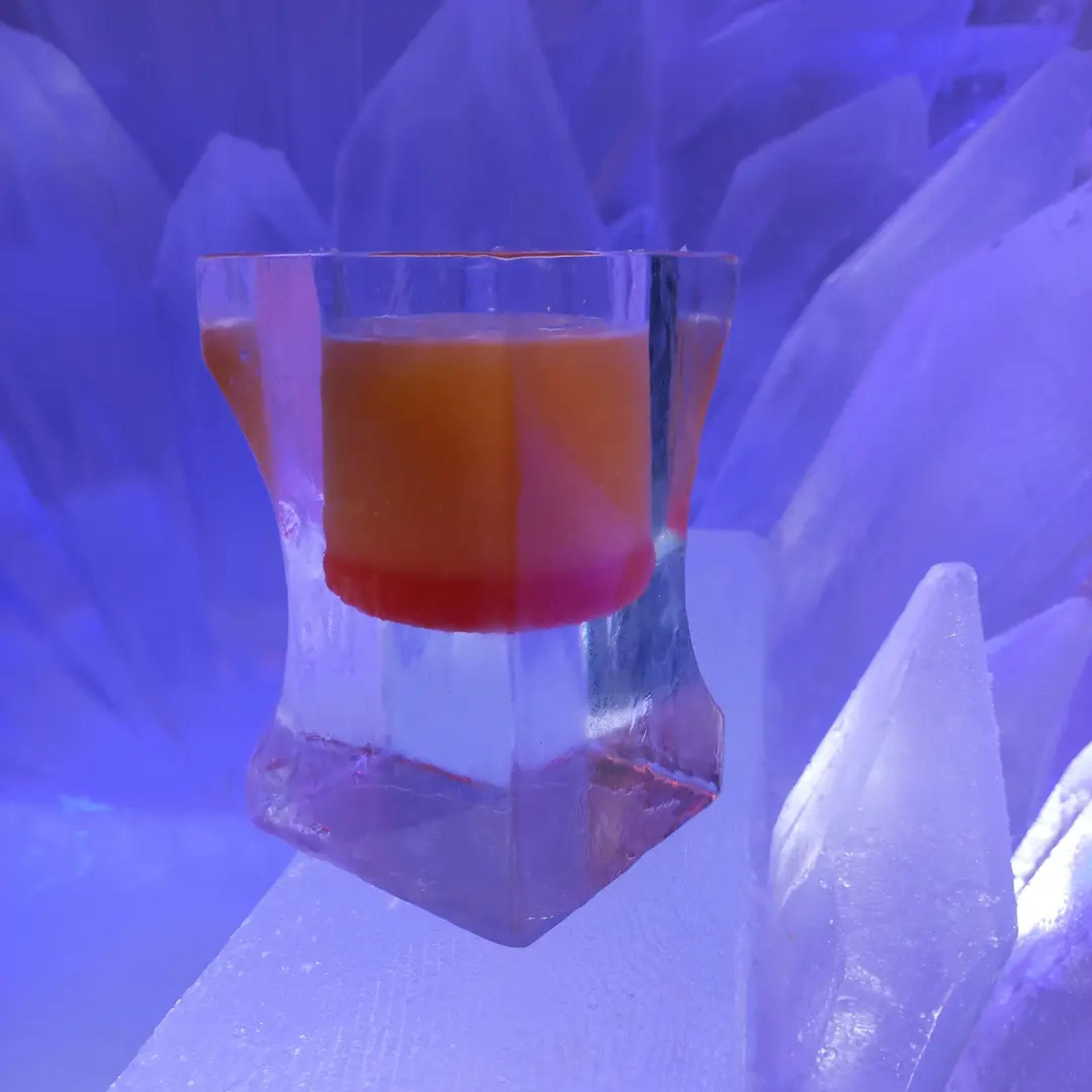 Hongdae Ice Cafe Experience with Drink & Refill in Seoul - Thumbnail 7