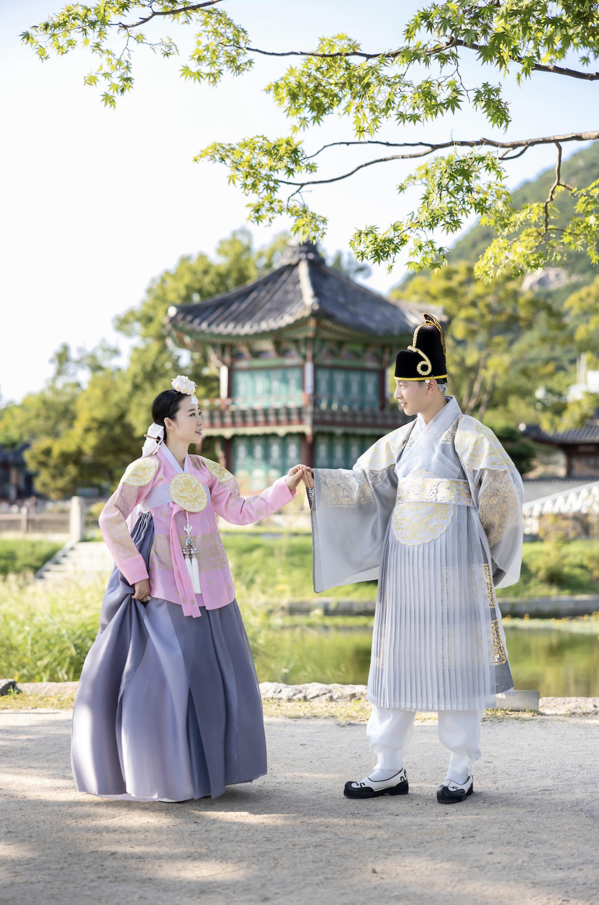 Hanbok Rental and Photoshoot Experience by Hanbok That Day - Thumbnail 48