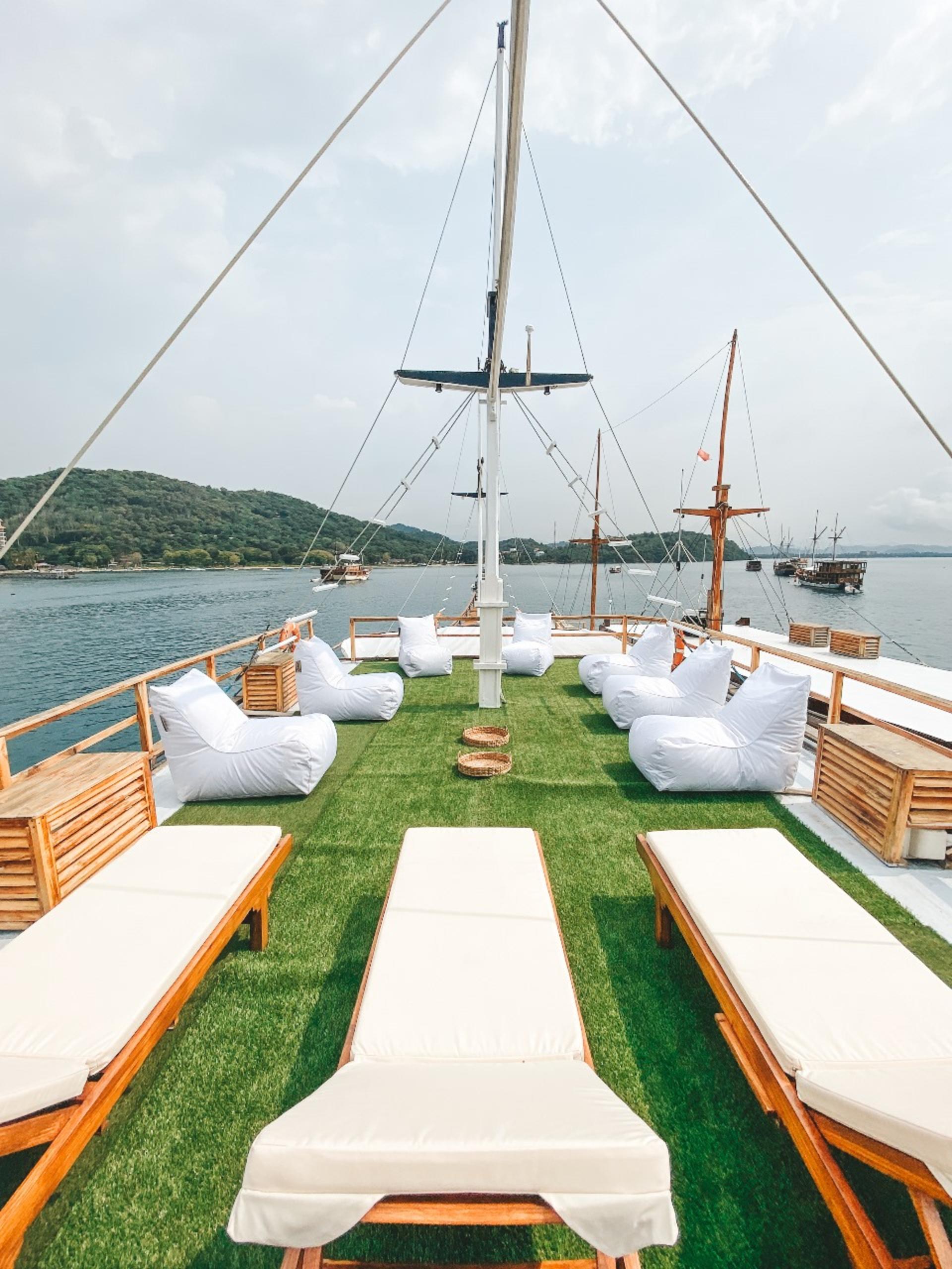 [Luxury Phinisi] 3D2N Sailing Liveaboard from Labuan Bajo - Thumbnail 5