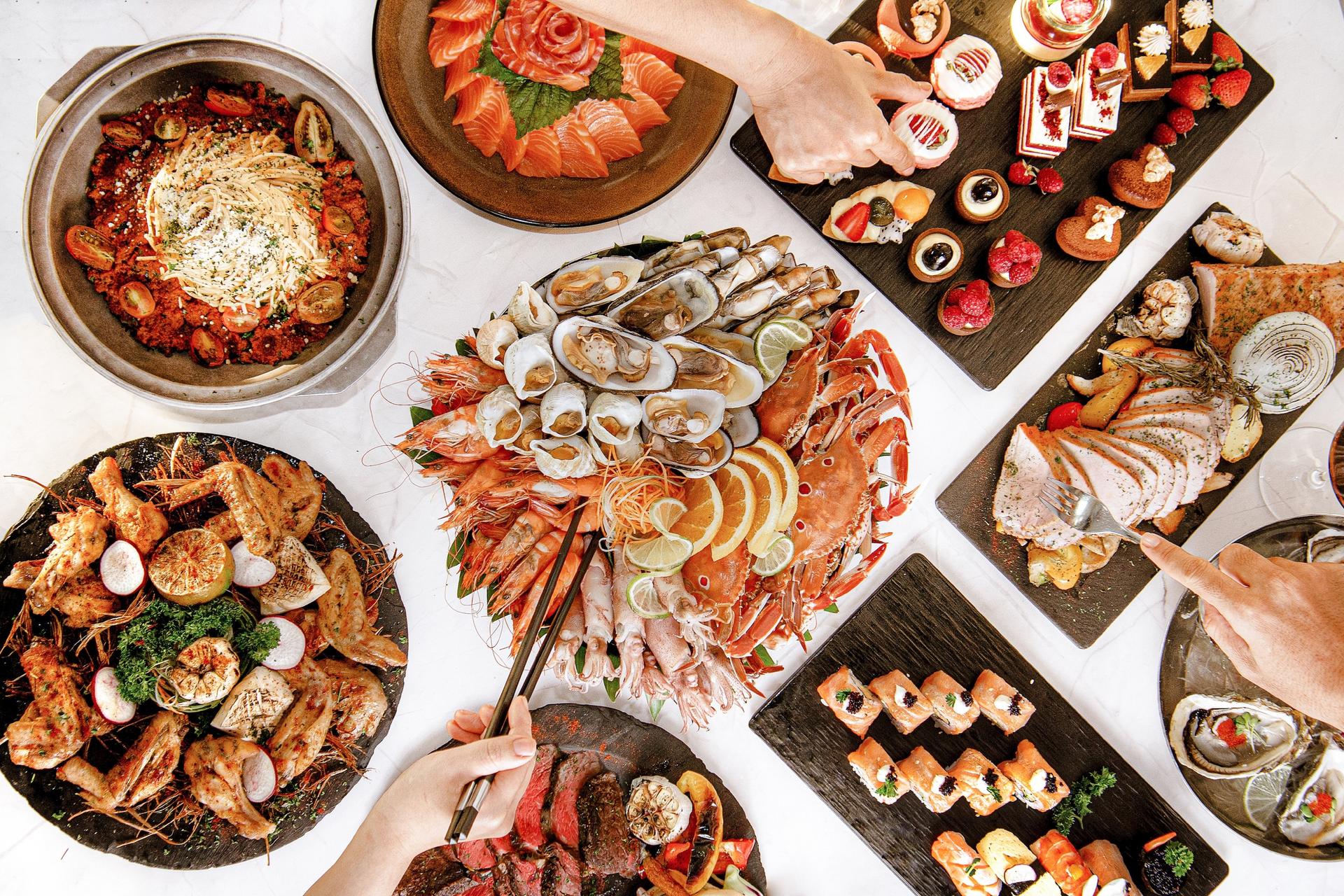 Friday BBQ Seafood Buffet At Grand Mercure Danang - Image 1