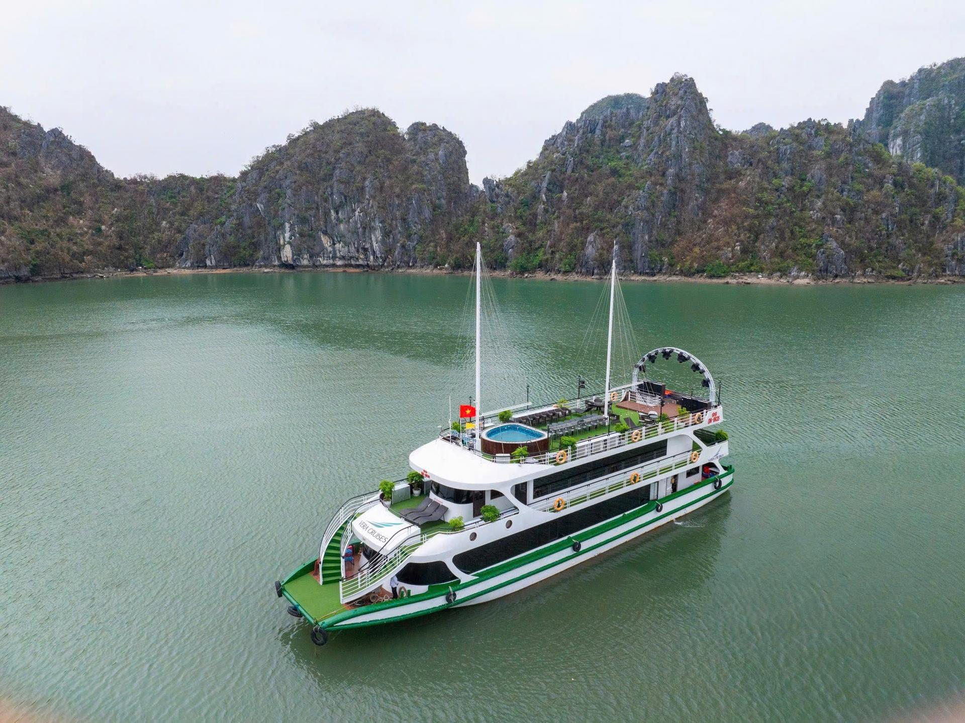Vera Day Cruise: Ha Long Bay with Sung Sot & Ti Top - Image 1