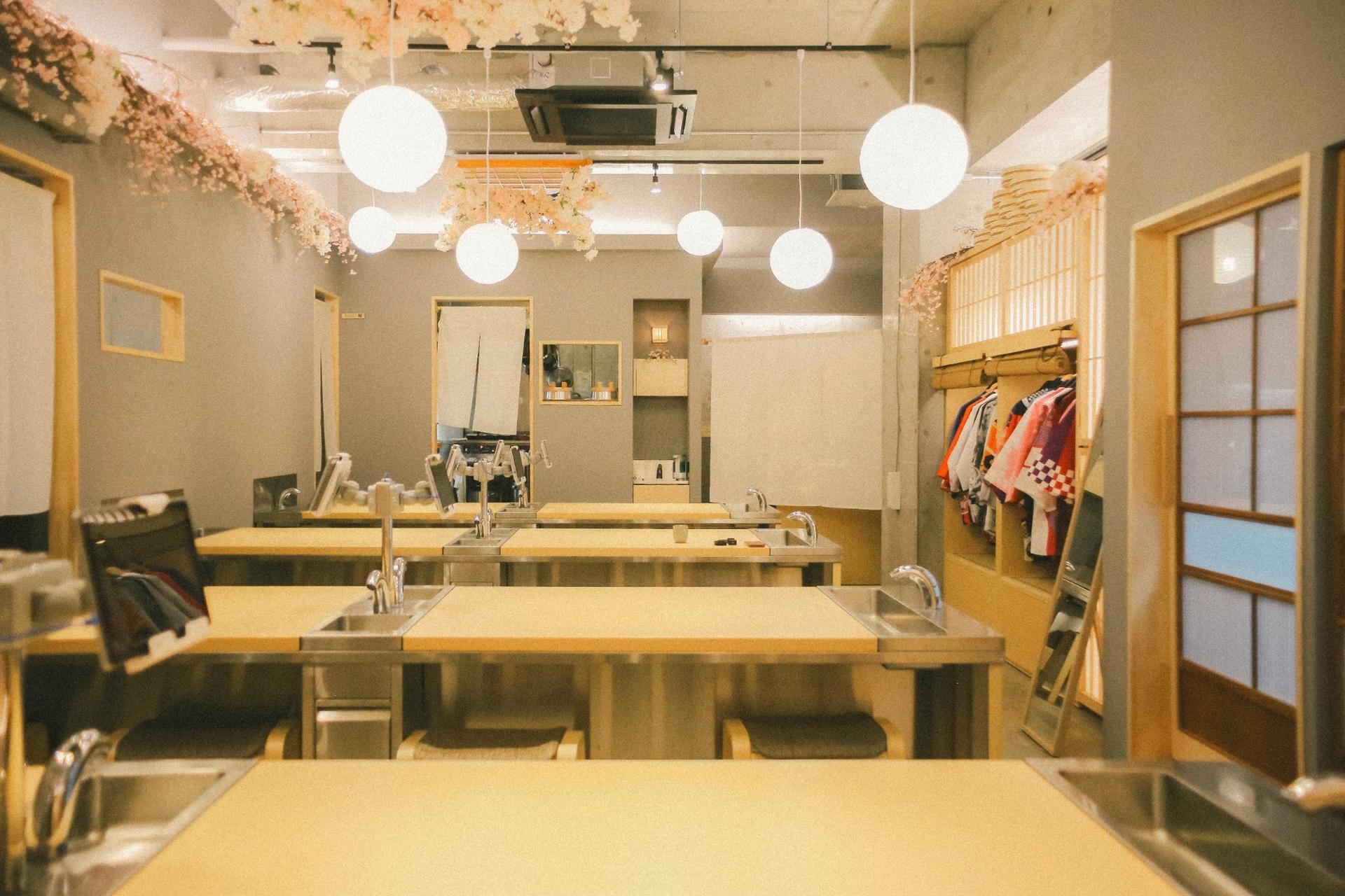 【Grand Opening】Tokyo: Guided Sake Tasting Experience (with Omakase Sushi Course) - Thumbnail 4