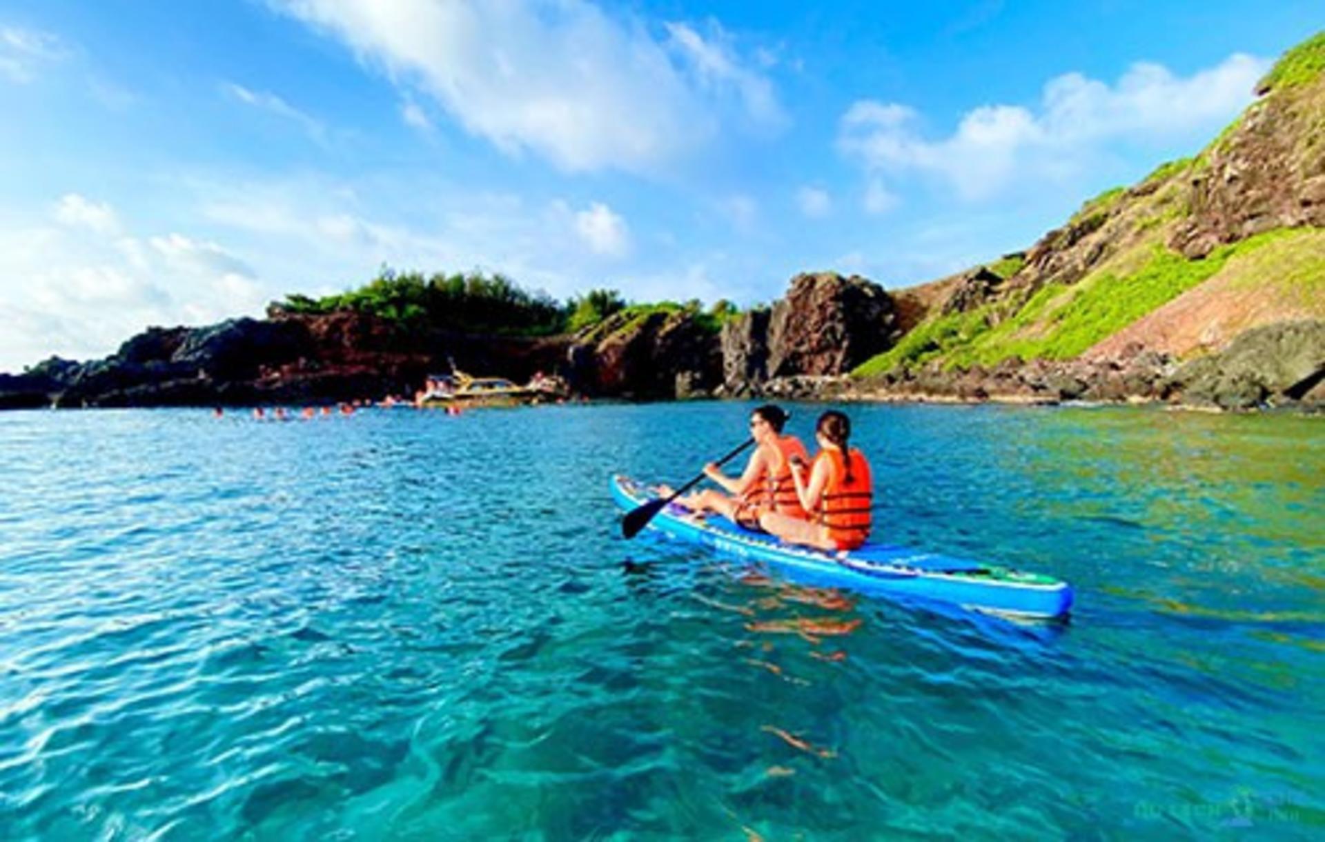 Fantastic Snorkeling Tour with Seafood BBQ, Mini Beach & Mun Island - Thumbnail 6