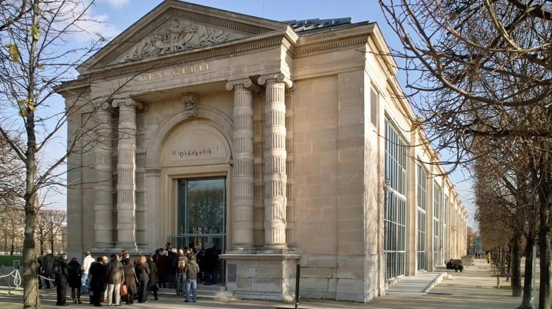 Paris City Highlights: Iconic Landmarks Walking Tour With Free eSIM - Thumbnail 11