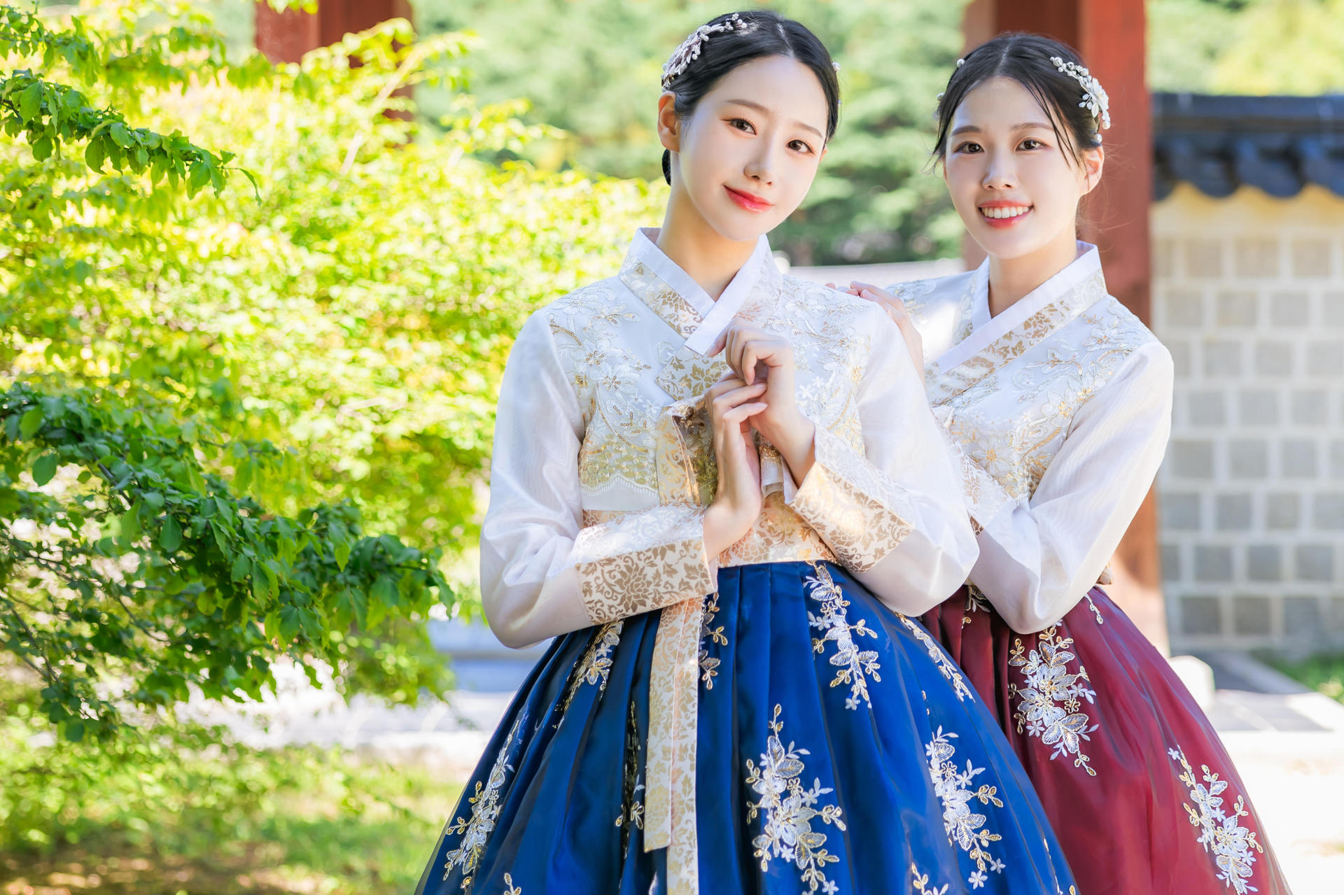 Gyeongbokgung Hanbok & Hairstyling Experience - Thumbnail 21