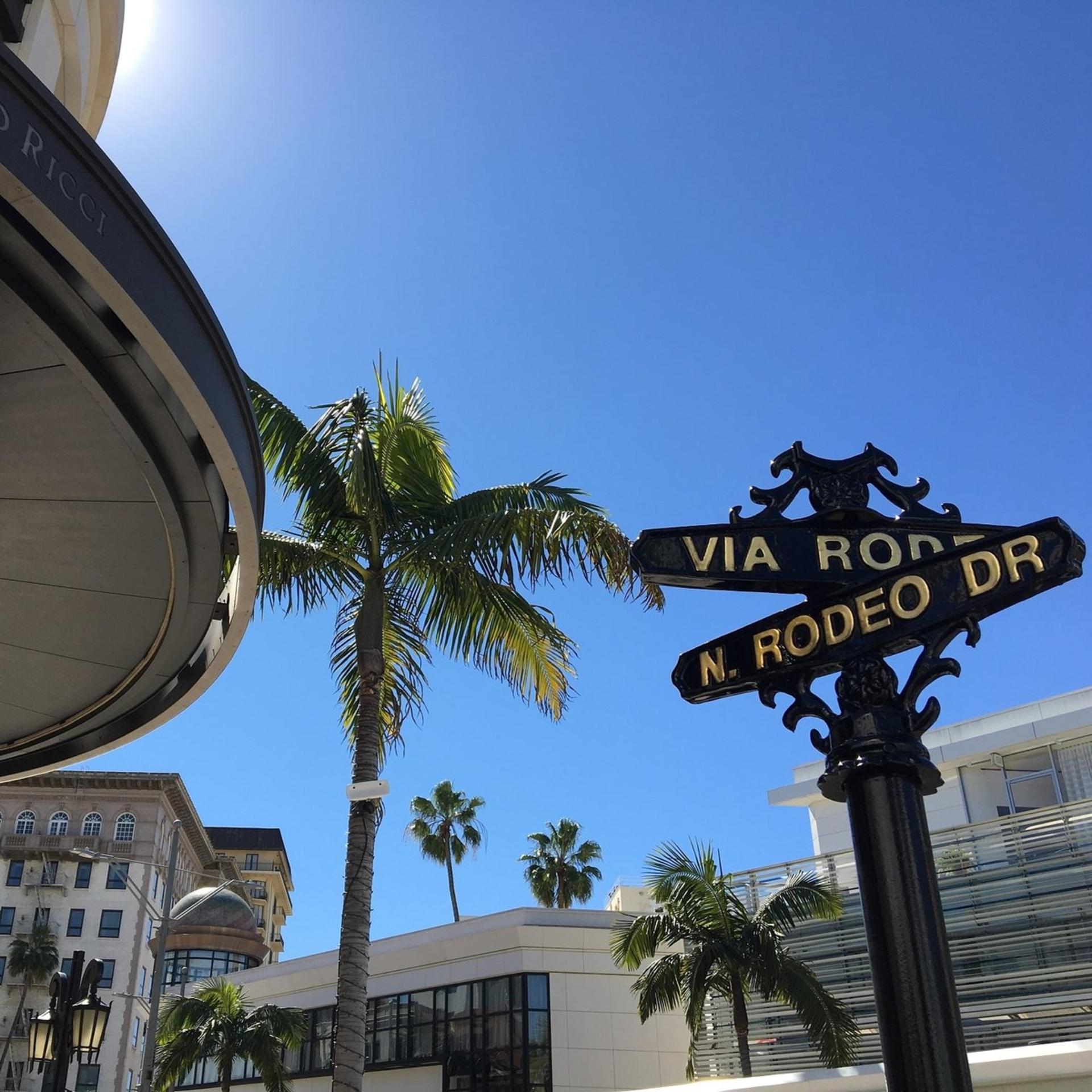 LA City and Beaches Iconic Day Tour with Optional Transfers - Thumbnail 29