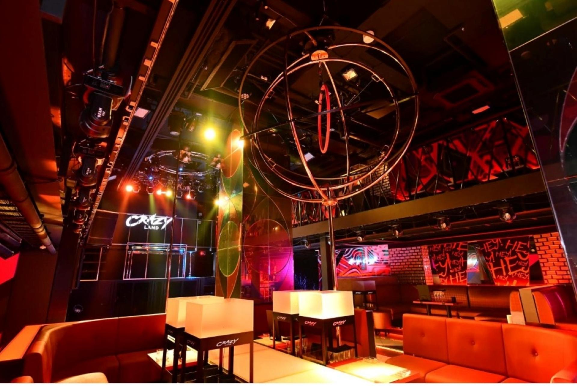Osaka Shinsaibashi: CRAZY LAND by CHEVAL Nightclub Admission Ticket - Thumbnail 25