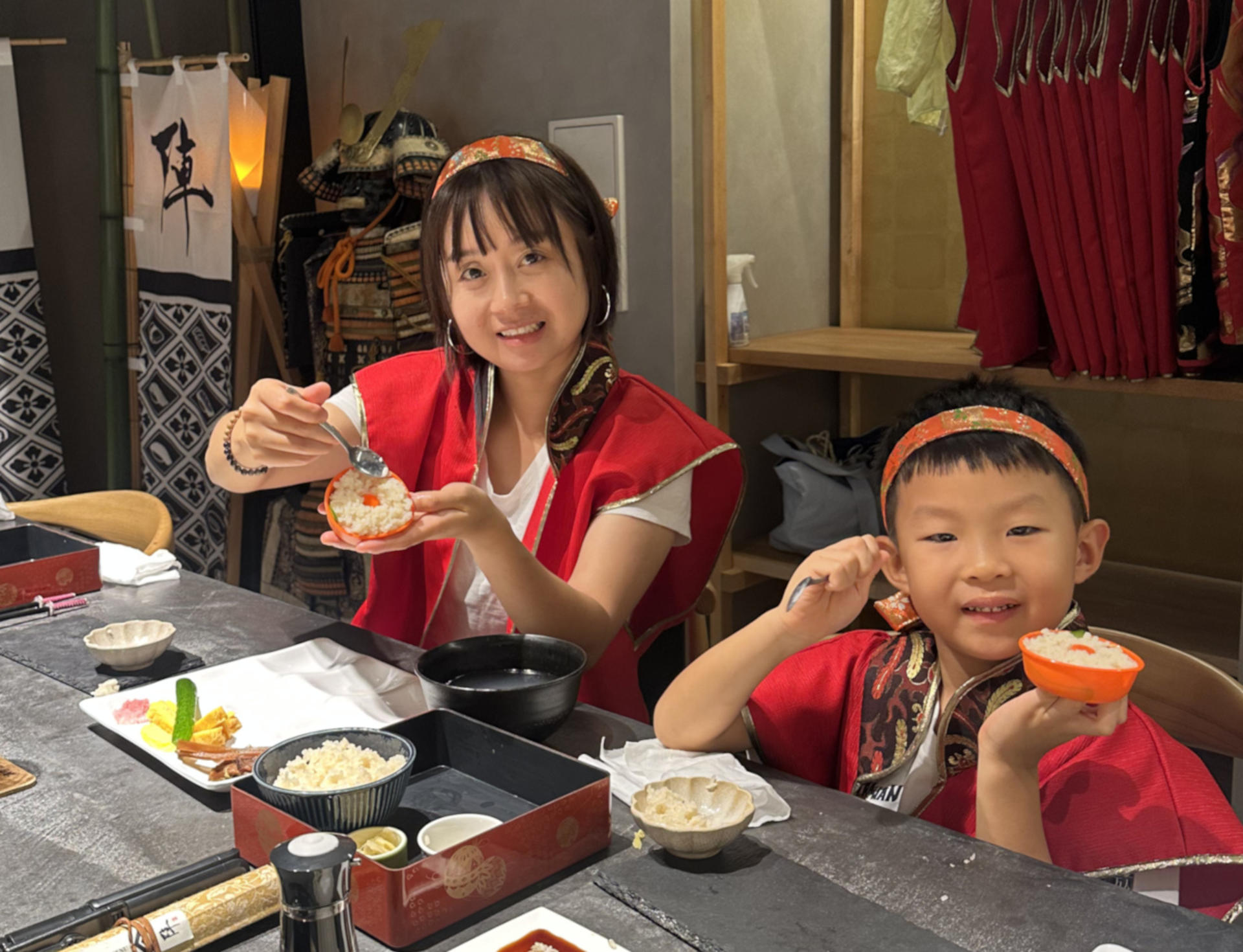 Luxury Samurai Sushi Dining Show in Asakusa Tokyo - Thumbnail 7