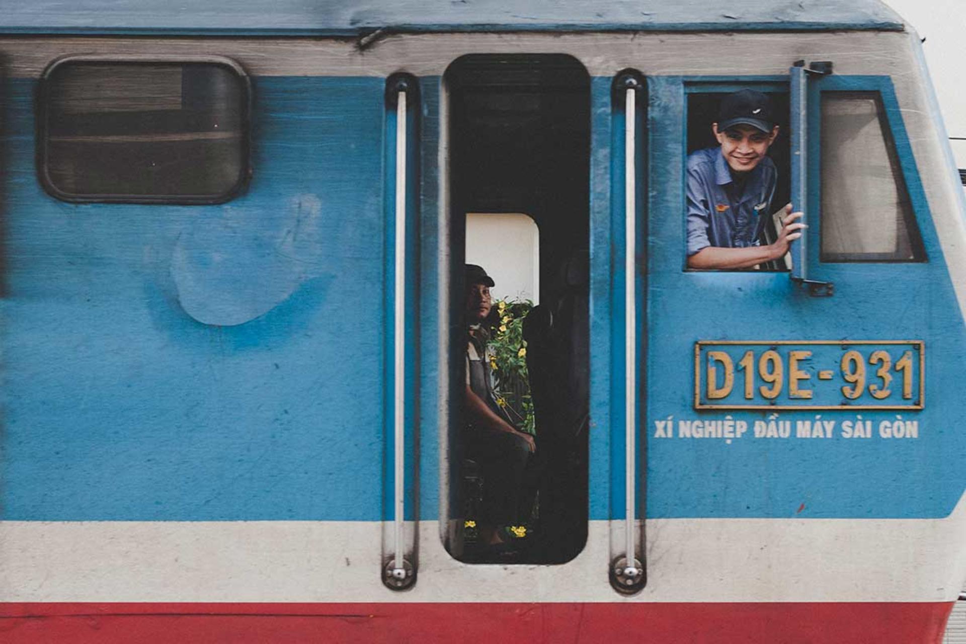Ultimate Saigon Photo Guide Experience - Thumbnail 3