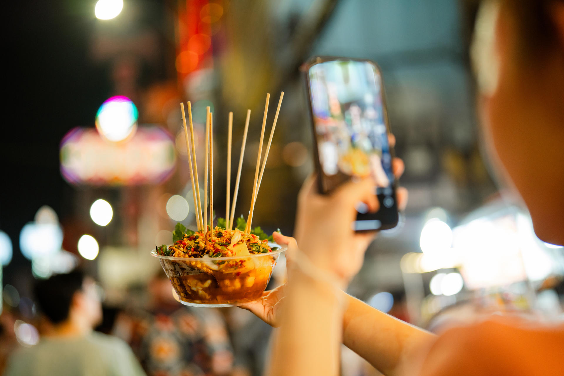 Bangkok Foodie Night Tuk Tuk Tour in Chinatown - Thumbnail 6