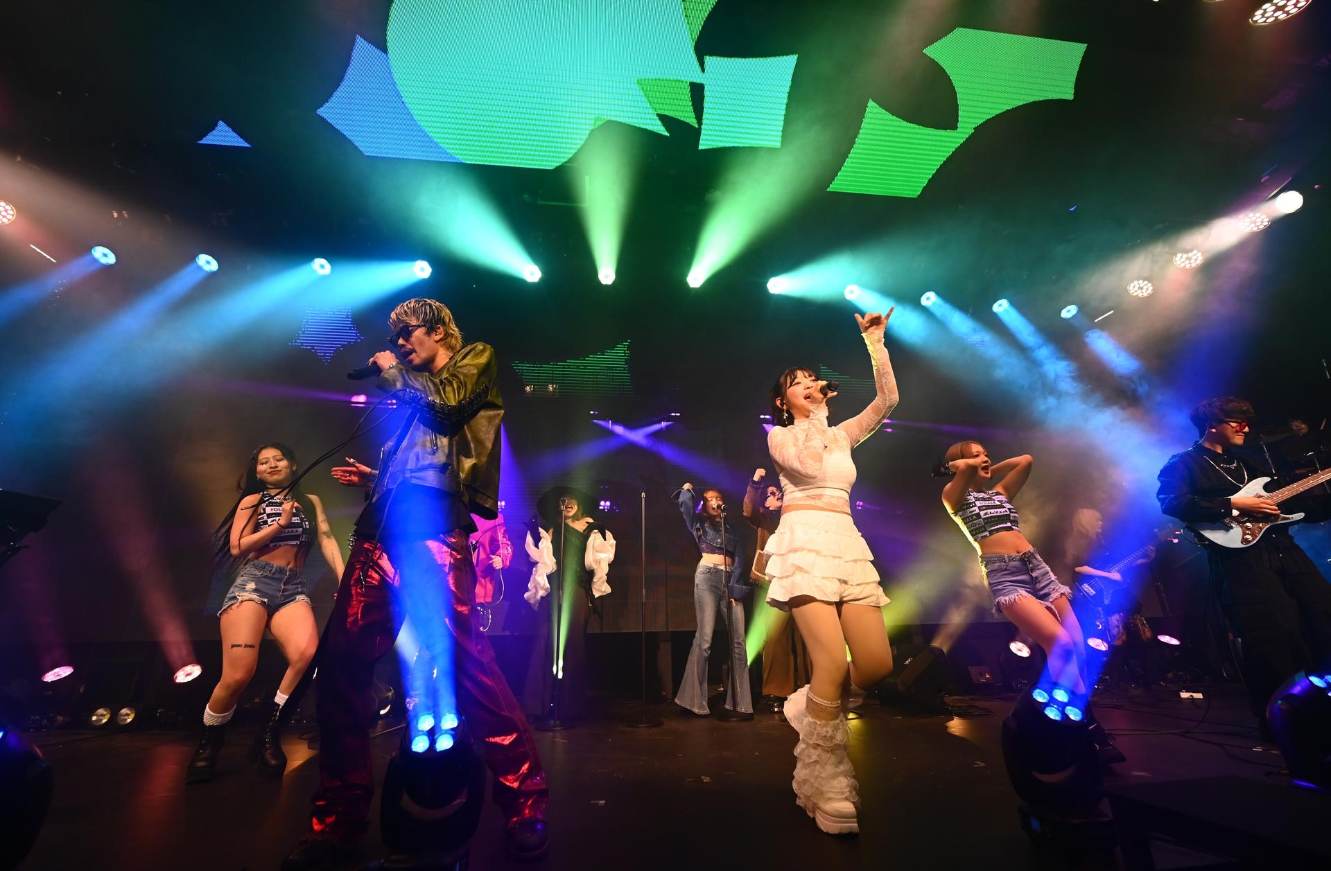 Osaka Umeda: PICCADILLY Live DINNER SHOW&NIGHTCLUB with Tasting Menu - Thumbnail 12
