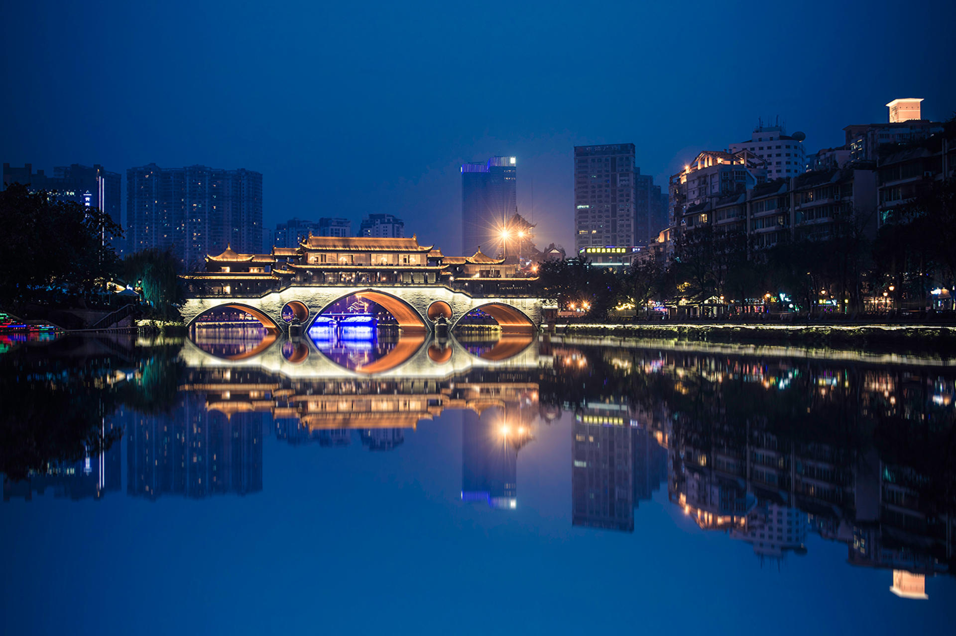 Chengdu Panda Base & Wuhou Temple & Kuanzhai Alley Private Day Tour - Thumbnail 8
