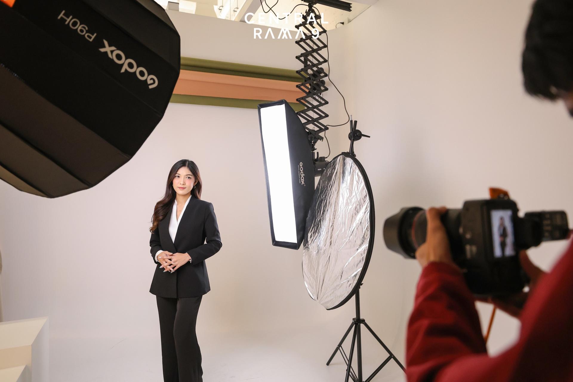 Portraits Studio by Linked U Studio at Central Rama 9 in Bangkok - Thumbnail 70