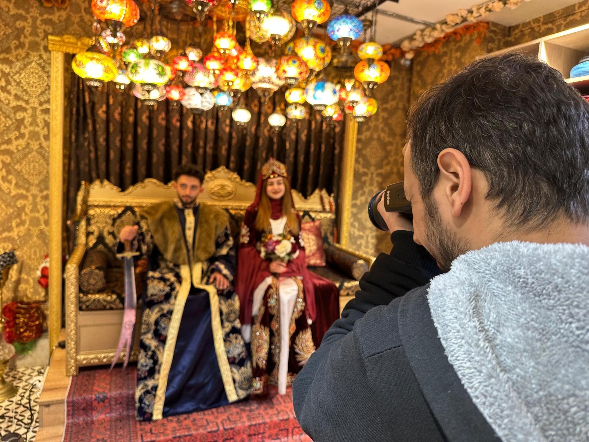 Istanbul: Ottoman Costume Photo Experience - Thumbnail 10