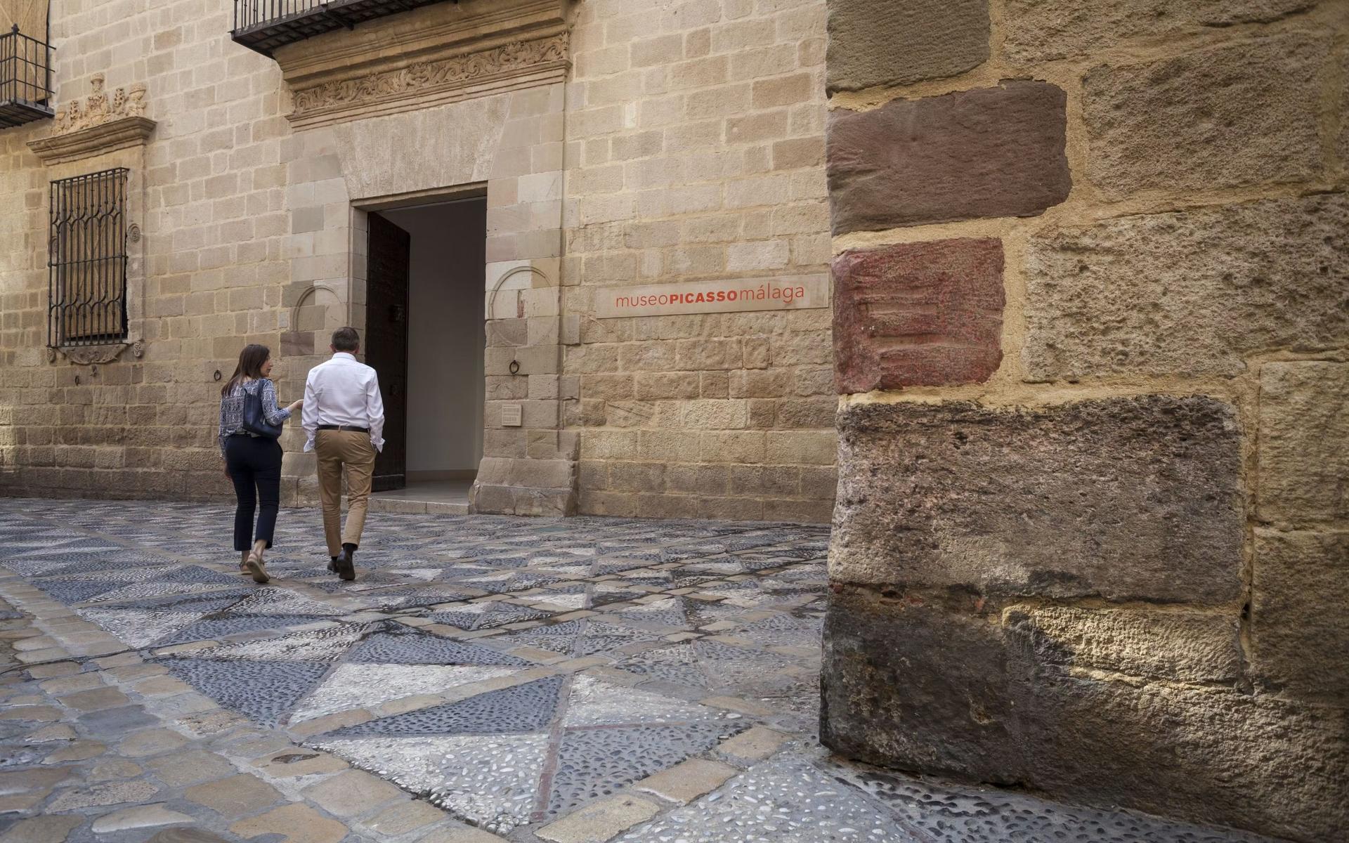 Picasso Museum Malaga ticket - Thumbnail 3
